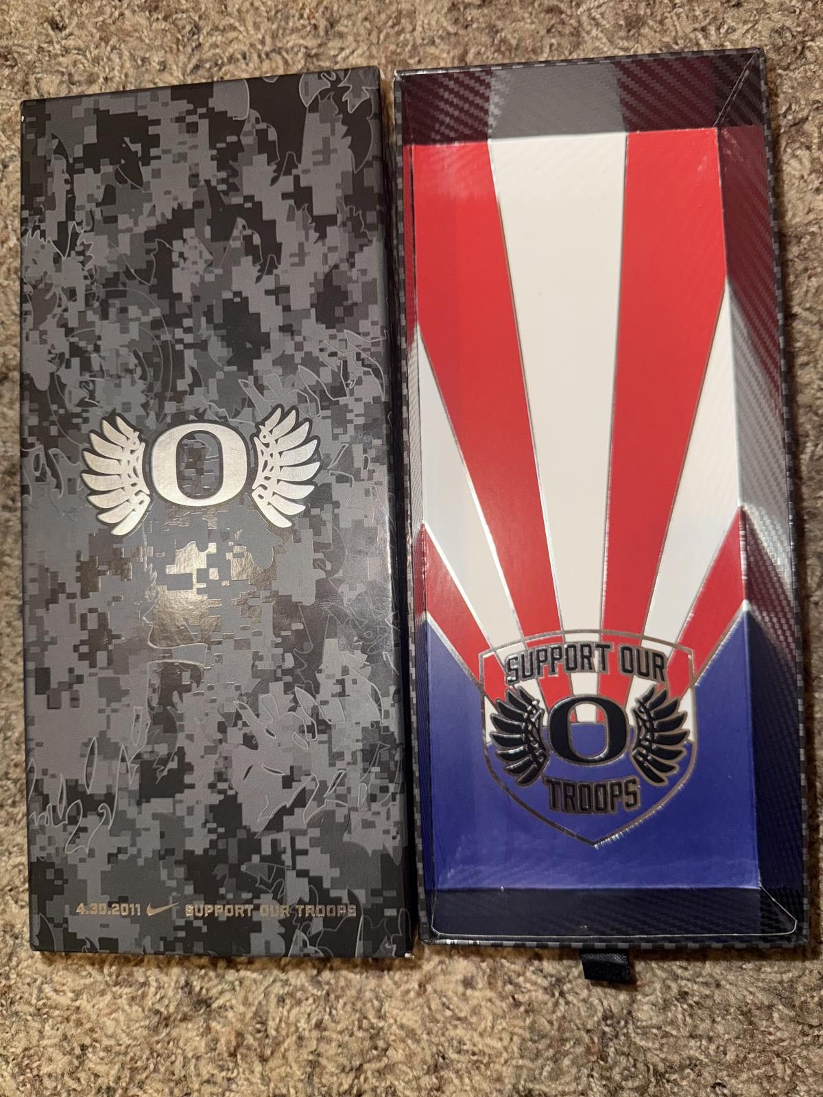 Nike Nike Men’s Oregon Ducks Support Our Troops Team Issue Gloves Size ONE SIZE - 8 Thumbnail
