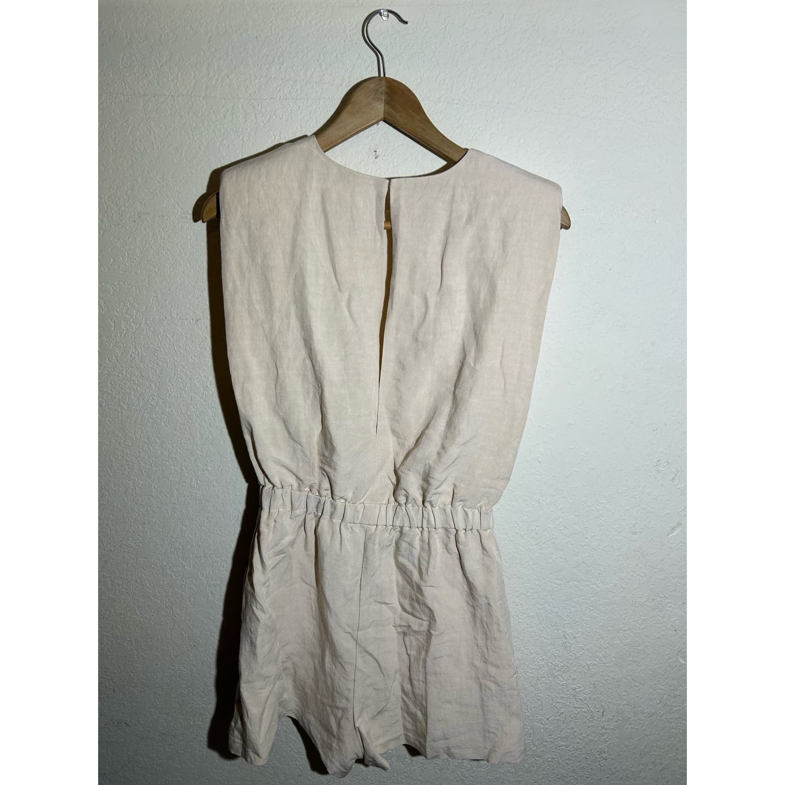 Amanda Uprichard Amanda Upruchard Beige Sleeveless Romper Size Small Size 27" / US 4 / IT 40 - 8 Thumbnail