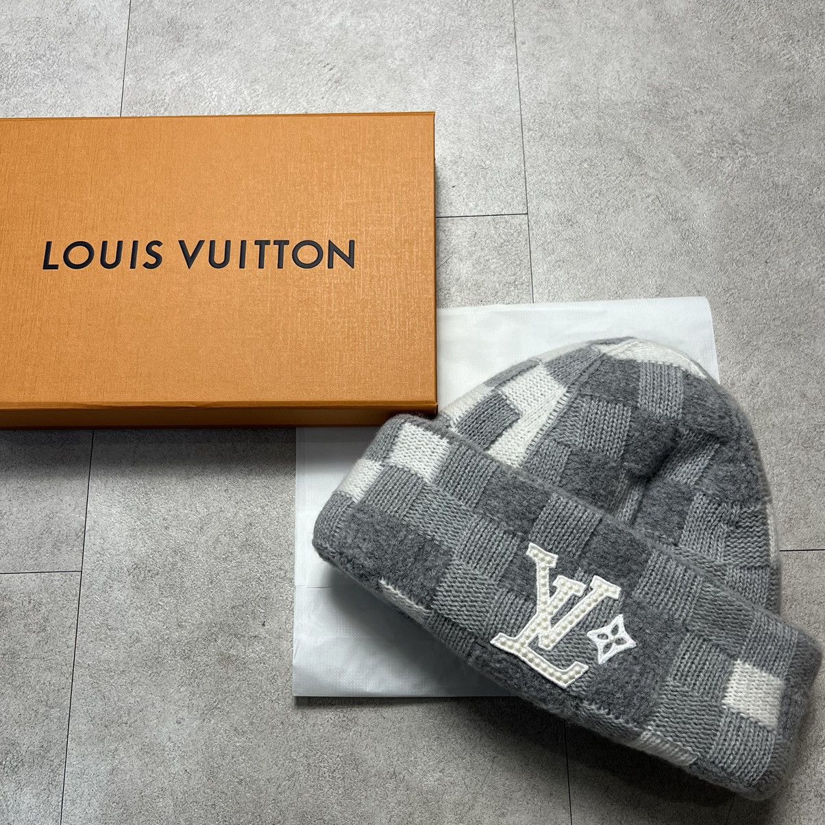 Louis Vuitton Louis Vuitton Reversible Crush Damoflage Pearls Beanie Size ONE SIZE - 2 Thumbnail