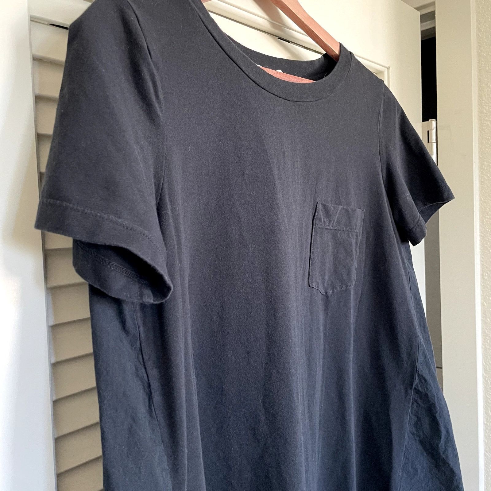 Other Antonelli Firenze Women's Minimalist Black Cotton T-Shirt Size M / US 6-8 / IT 42-44 - 5 Thumbnail