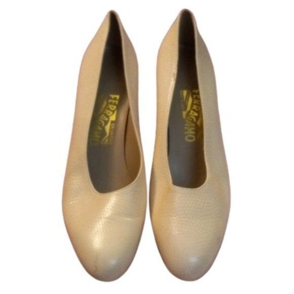 Salvatore Ferragamo Ferragamo Size 9 AA Beige Leather Pumps Wooden Heels Womens Size US 9 / IT 39 - 1 Thumbnail