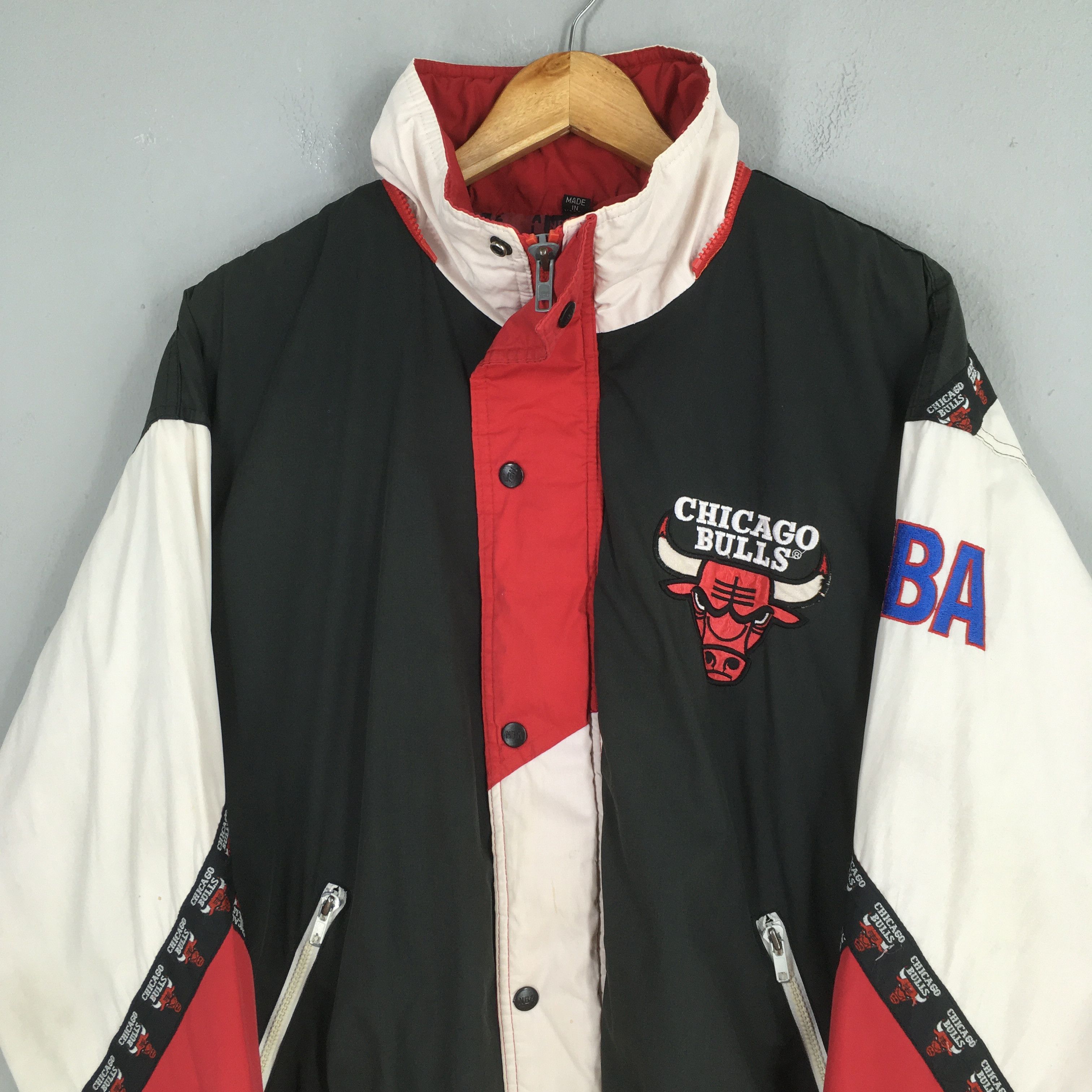NBA Vintage Chicago Bulls Pro Player Varsity Jacket M Size US M / EU 48-50 / 2 - 2 Thumbnail