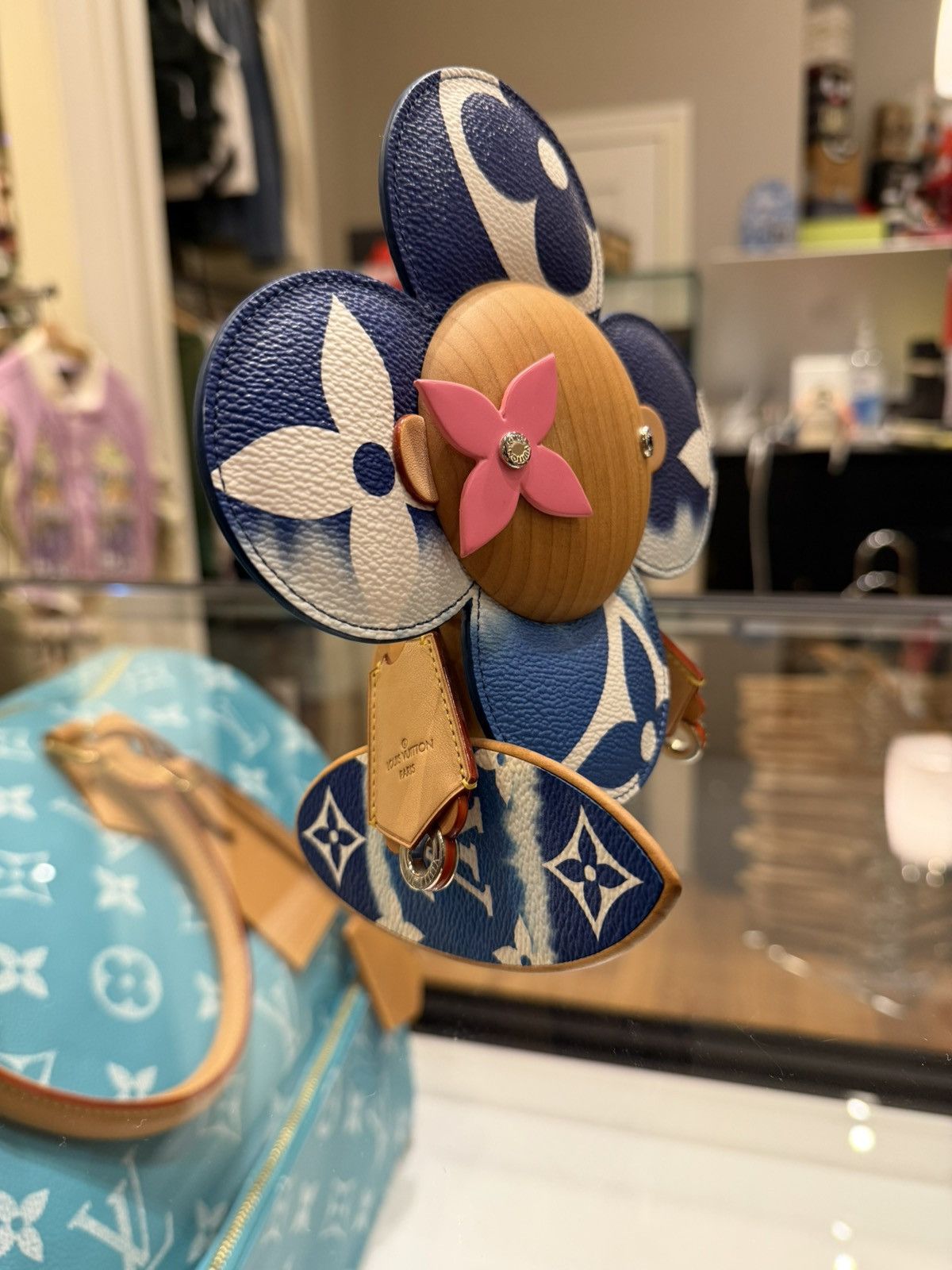 Louis Vuitton Louis Vuitton Escale Monogram Surf Vivienne Figurine Size ONE SIZE - 3 Thumbnail