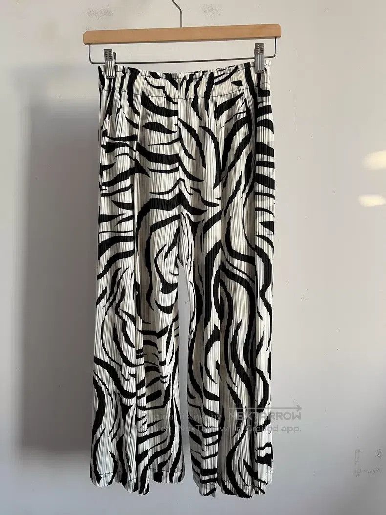 Issey Miyake Issey Miyake Gray Midi Skirt Size 25" / US 0 / IT 36 - 2 Thumbnail
