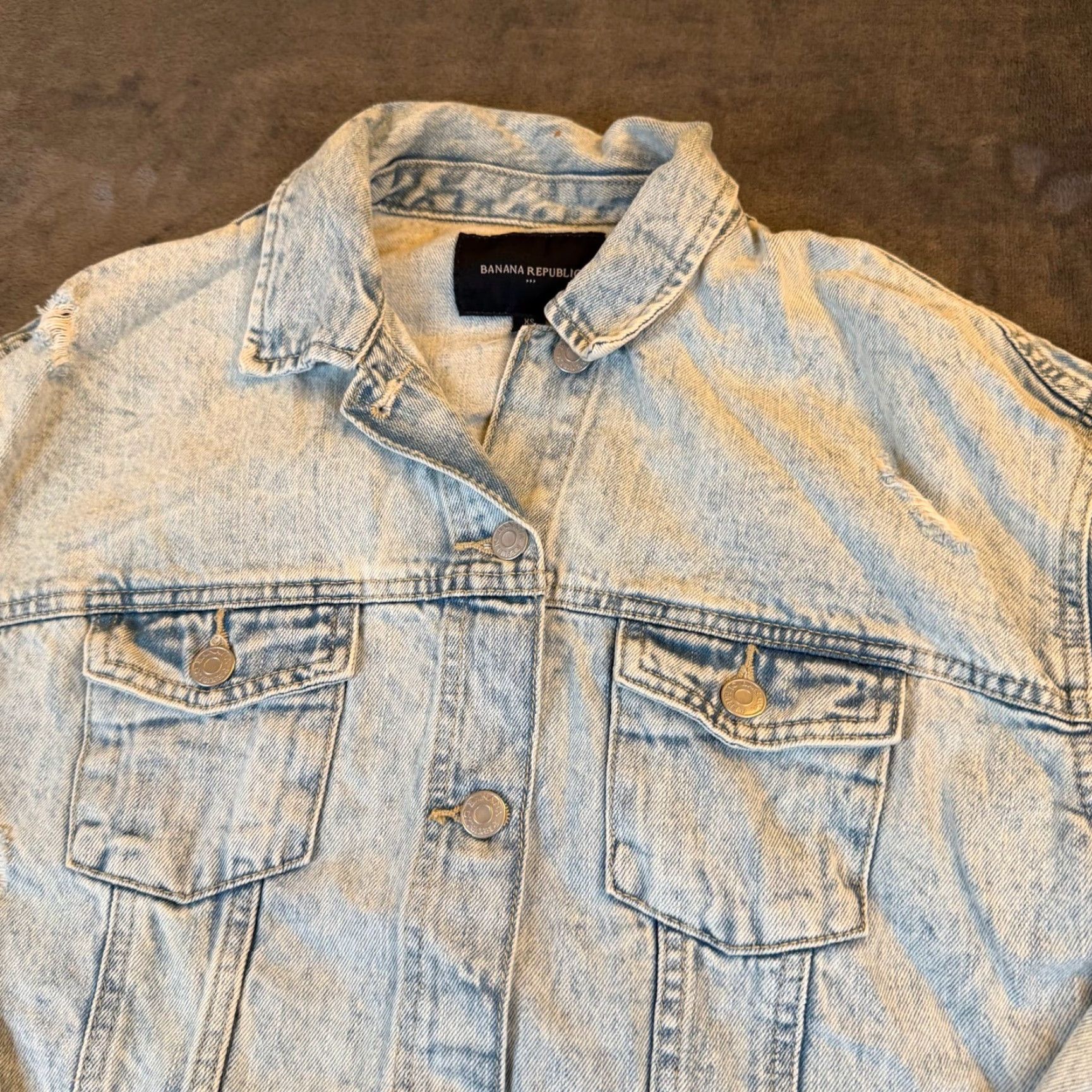 Banana Republic VINTAGE Banana Republic Denim Jacket Womens XS Acid Wash Distressed Trucker Light Wash Button Up Short Sleeve Casual Streetwear Size XS / US 0-2 / IT 36-38 - 2 Thumbnail