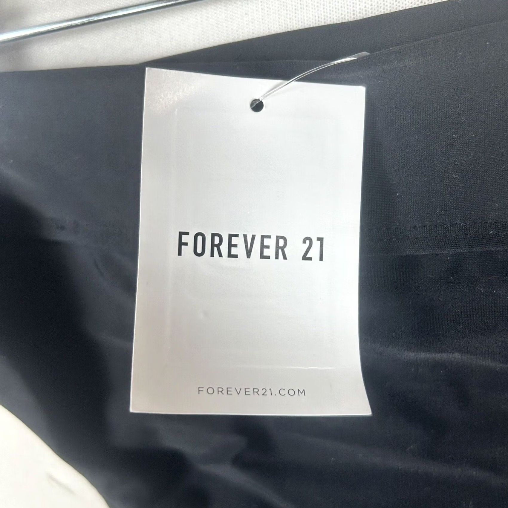 Forever 21 FOREVER 21+ Bikini Bottom Black Stretch Classic Chic Pool 0X Plus Women Size 0X Swimsuit Bottoms Size 40" / US 18 - 3 Thumbnail