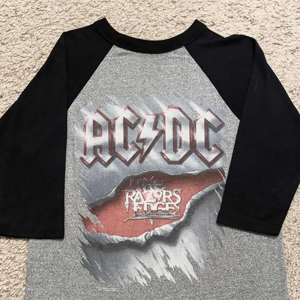 Vintage Vintage 1990 AC/DC The Razors Edge Raglan Band Tour Tee Size US L / EU 52-54 / 3 - 2 Thumbnail