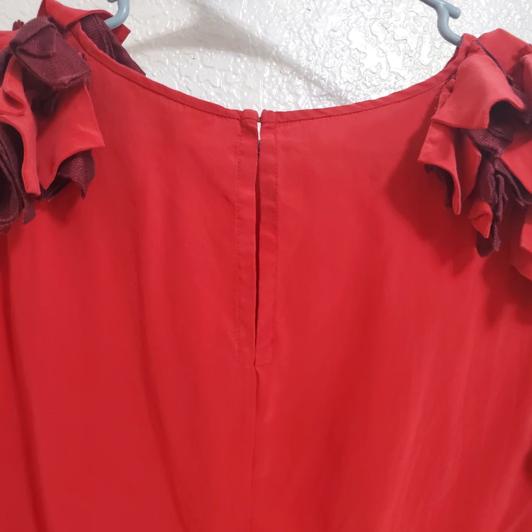 Trina Turk VINTAGE Trina Turk Blouse Shirt Women 8 Red Sleeveless Silk Ruffle Shoulder Tunic Size M / US 6-8 / IT 42-44 - 6 Thumbnail