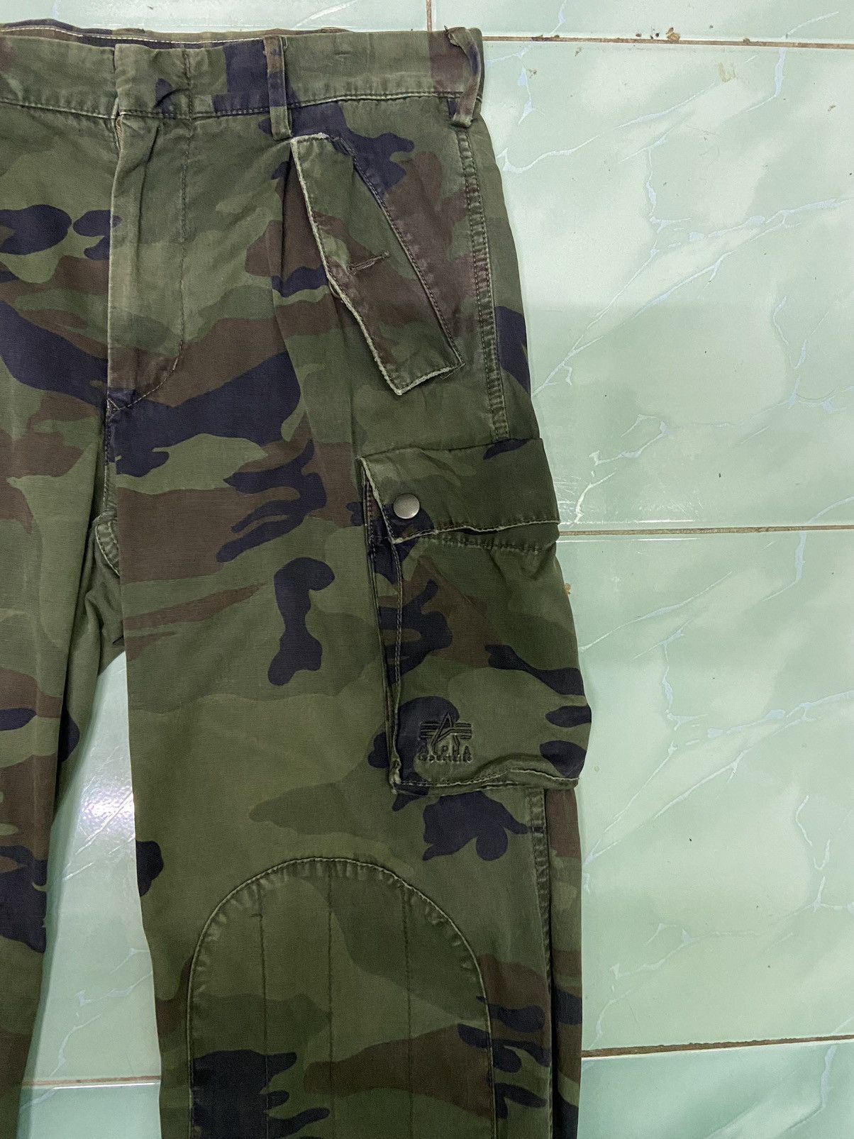 Alpha Industries Alpha Industries cargo pants zipper parachute camouflage Size US 32 / EU 48 - 4 Thumbnail