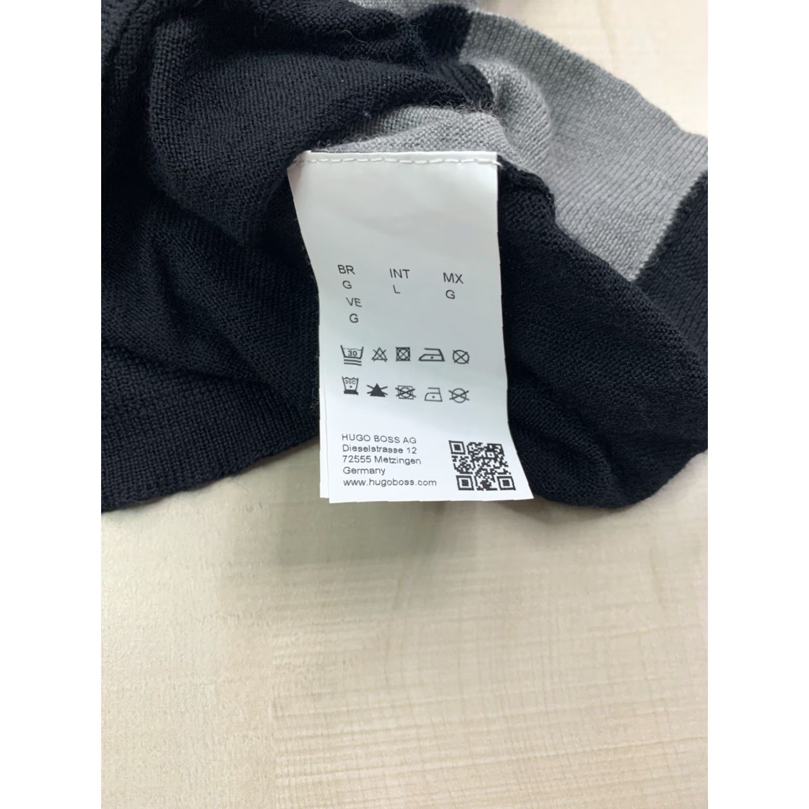 Hugo Boss Hugo Boss Wool Blend Thin Knit Colorblock Mens Sweater Large-13010 Size US L / EU 52-54 / 3 - 3 Thumbnail