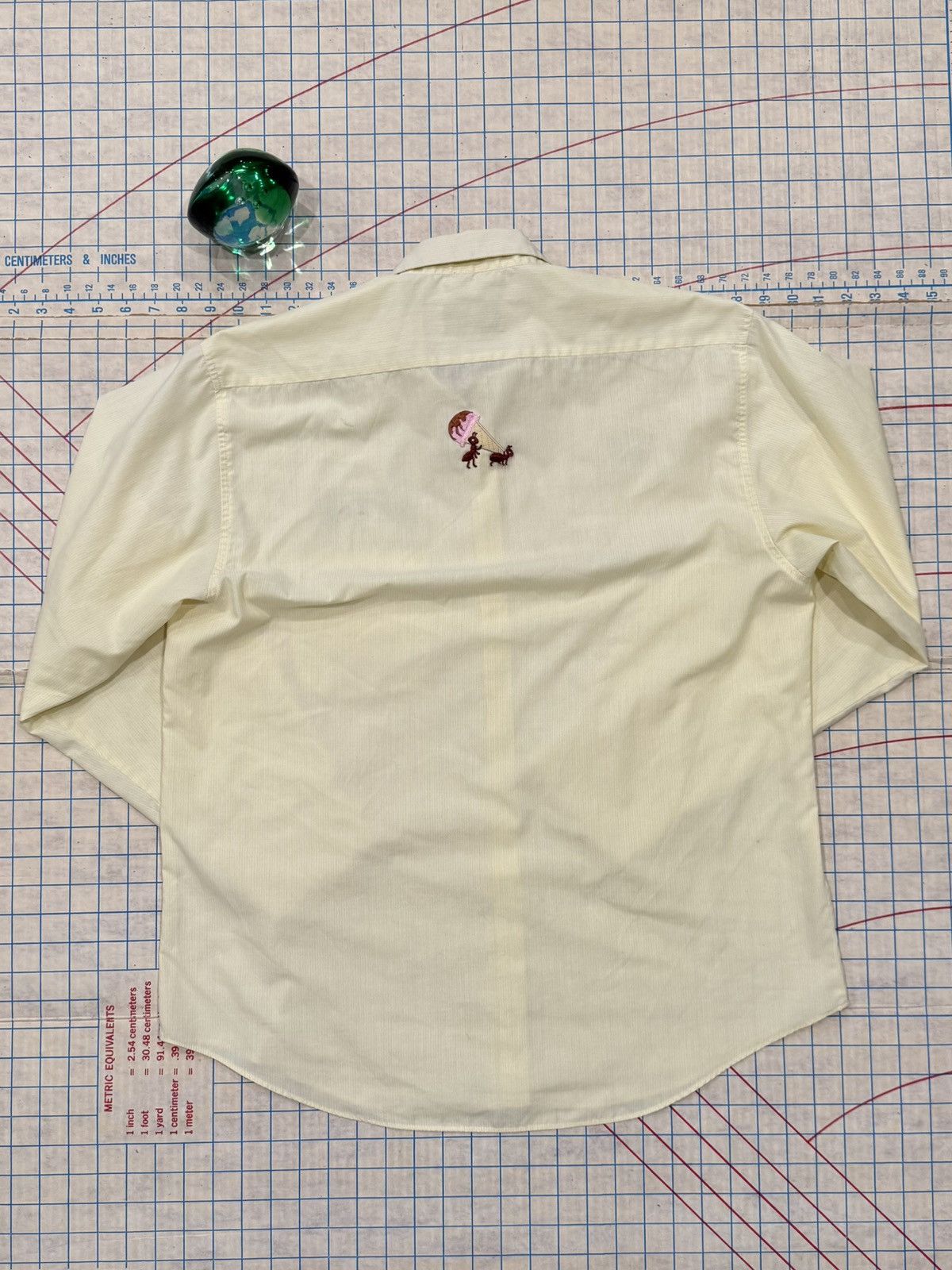 Vintage Vintage Get Lucky Ant Patches Button Up Shirt Yellow Size L Size US L / EU 52-54 / 3 - 9 Thumbnail