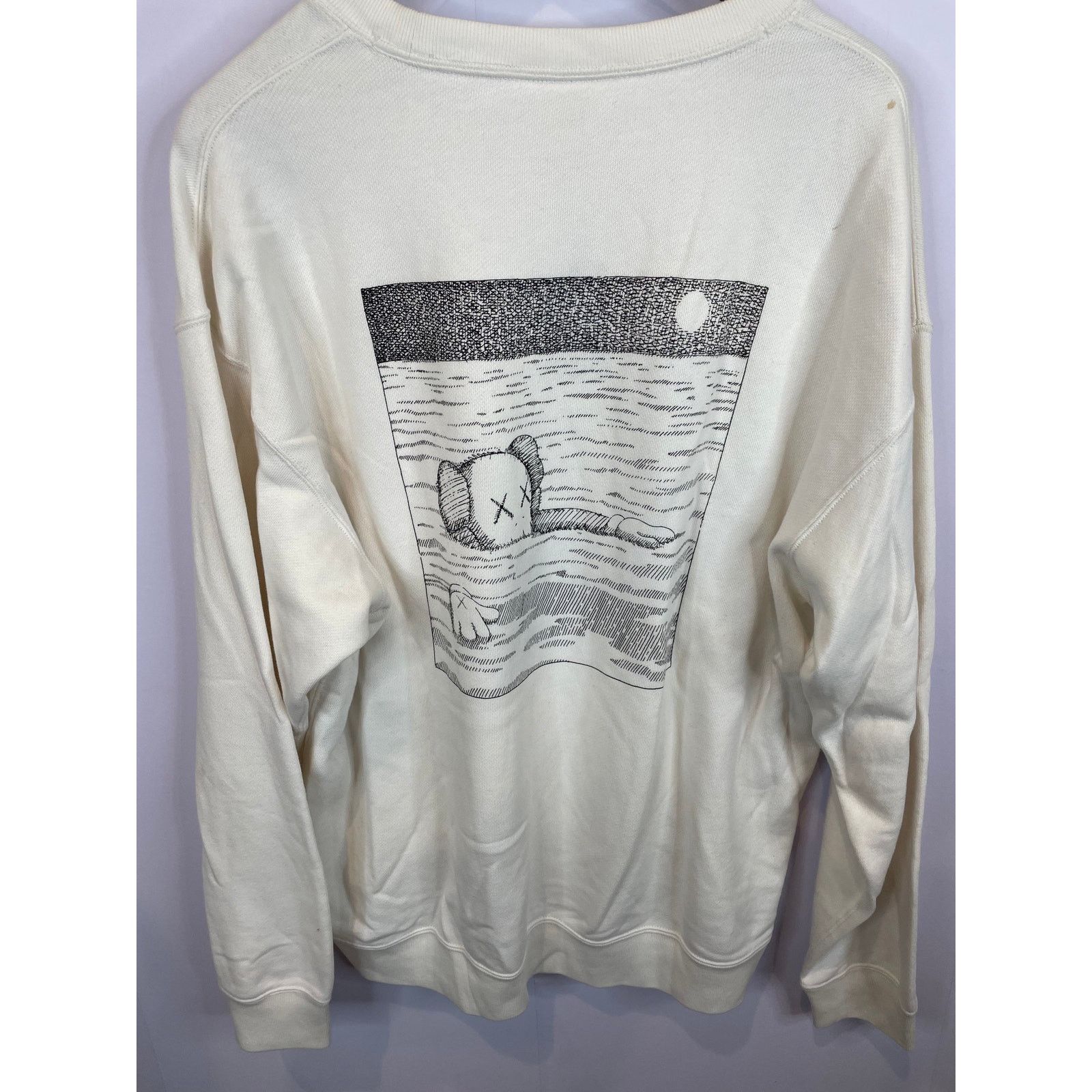 Kaws Kaws Uniqlo Crewneck Cream Used XL Size US XL / EU 56 / 4 - 3 Thumbnail