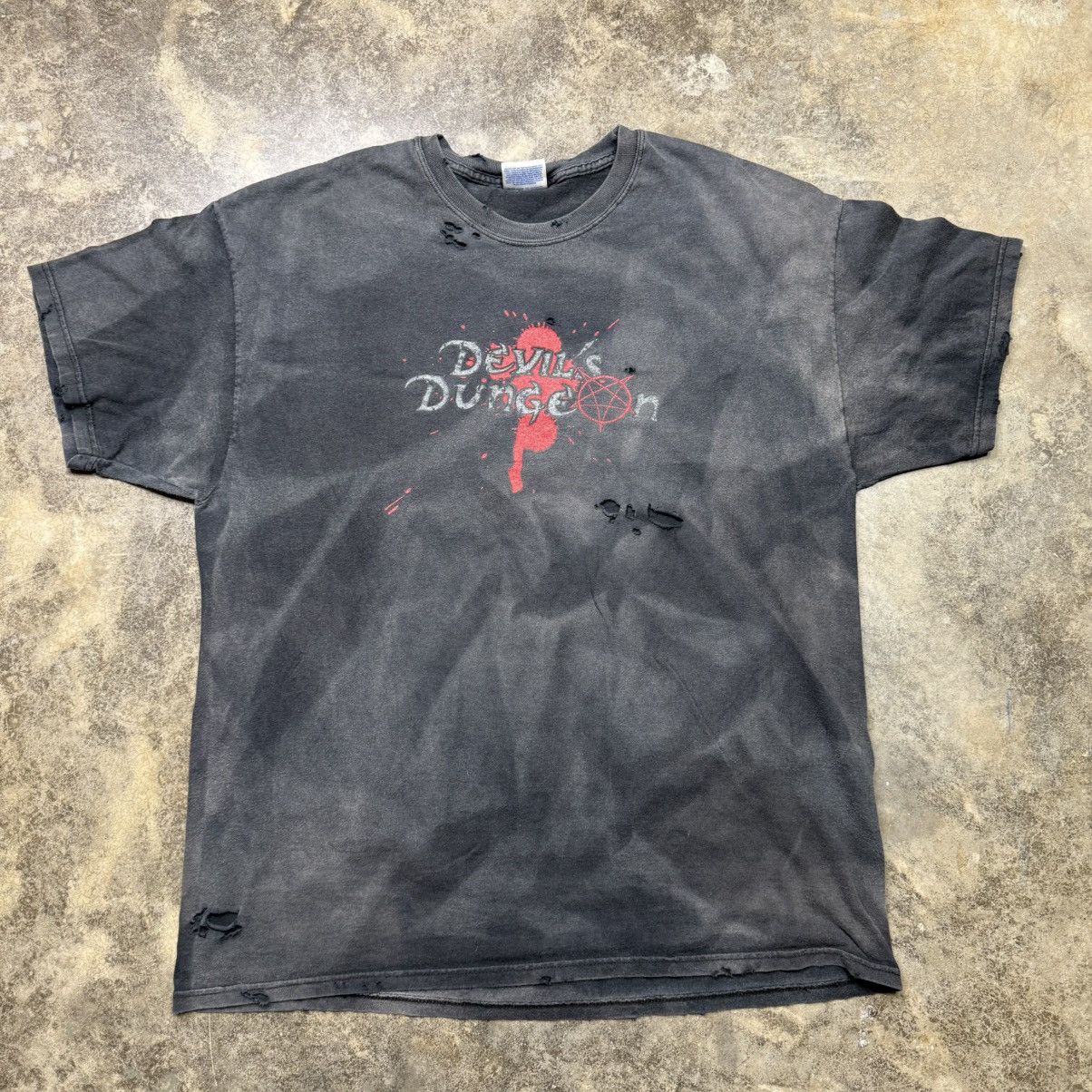 Vintage vintage devil pentagram dungeon baggy thrashed faded tshirt Size US XL / EU 56 / 4 - 5 Thumbnail