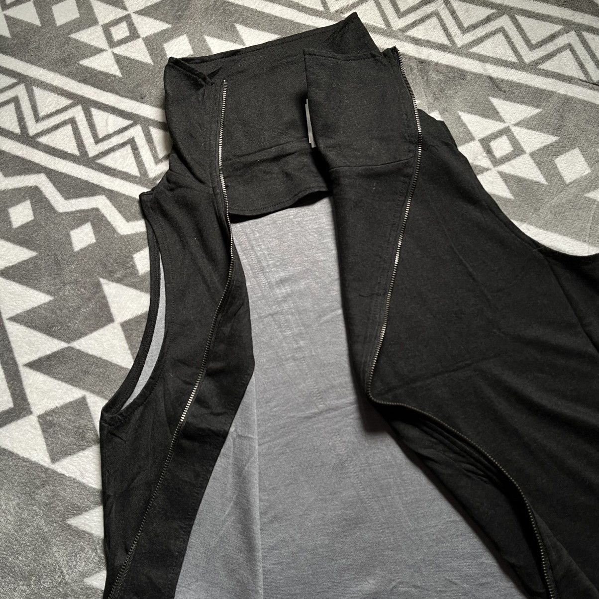 Designer × If Six Was Nine Vintage Gavi Di Gavi y2k asymmetrical zipper vest Size US M / EU 48-50 / 2 - 5 Thumbnail