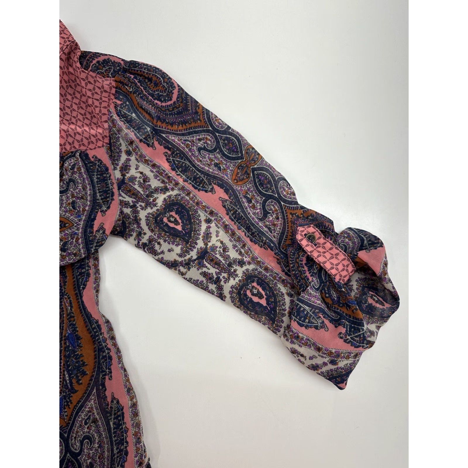 Vintage VINTAGE American Rag Womens Blouse XS Pink Paisley Sheer Long Sleeve V-Neck Size XS / US 0-2 / IT 36-38 - 5 Thumbnail