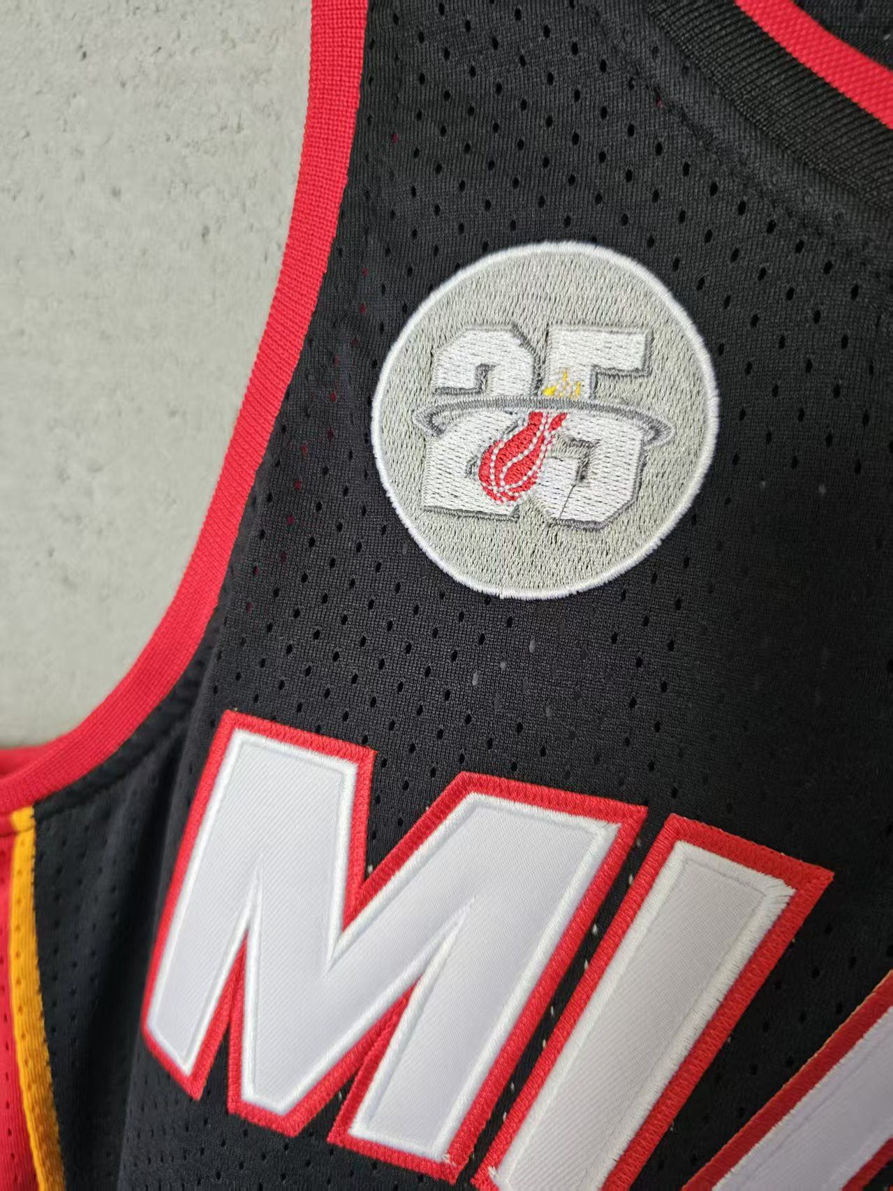 NBA Dwyane Wade Jersey Miami Heat 3 Double Stitched XXL Size US XXL / EU 58 / 5 - 4 Thumbnail