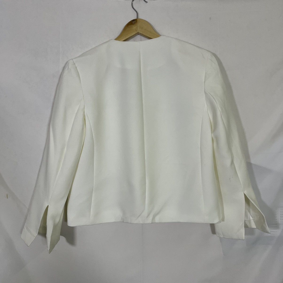 Zara ZARA CREAM/IVORY CROPPED BLAZER Size M / US 6-8 / IT 42-44 - 9 Thumbnail