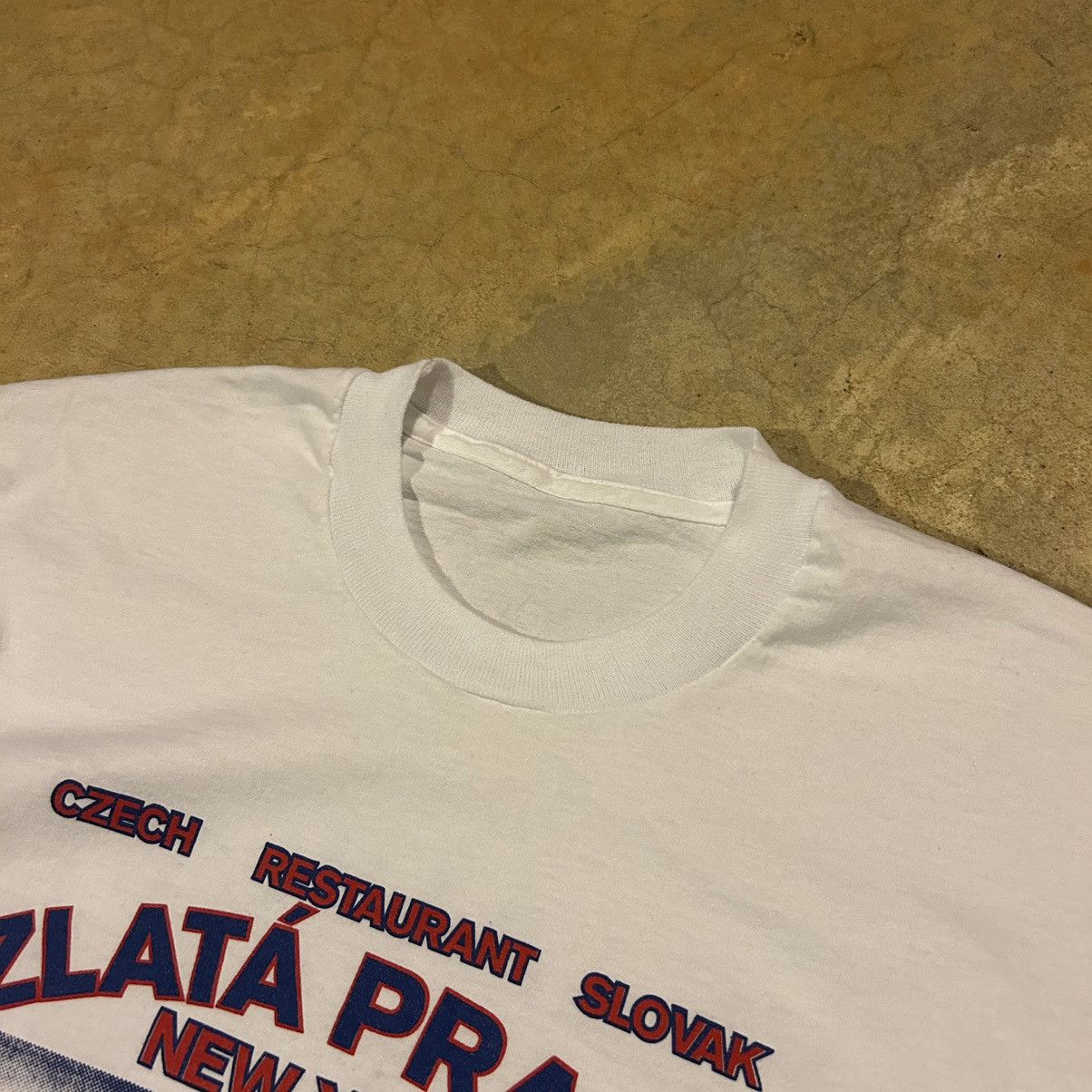 Japanese Brand × Vintage Crazy Vintage 90s Eva Pilarova New York Restaurant Tee Size US L / EU 52-54 / 3 - 3 Thumbnail