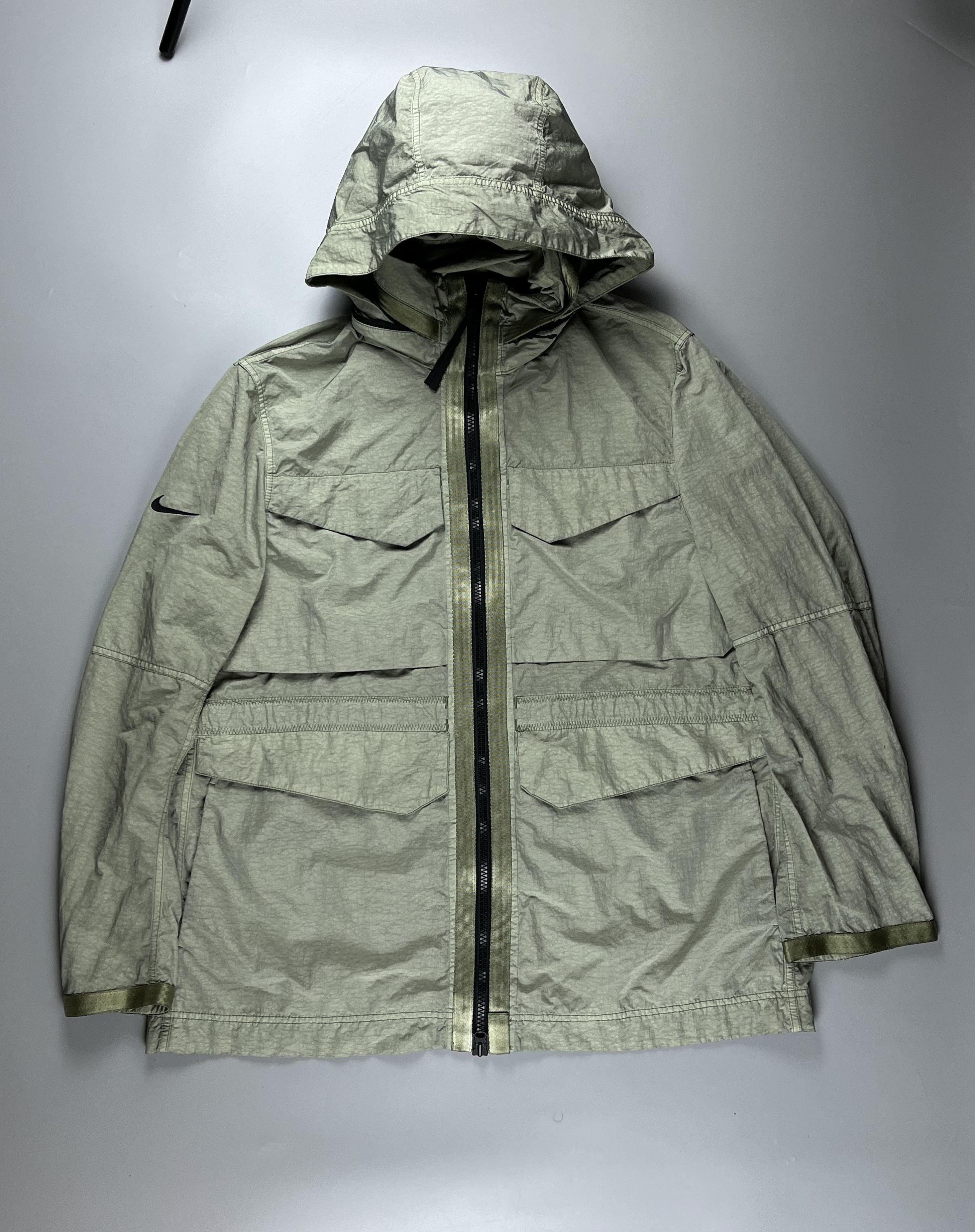 Nike Streetwear Vintage NIKE NYLON TECH PACK RAINCOAT Grailed