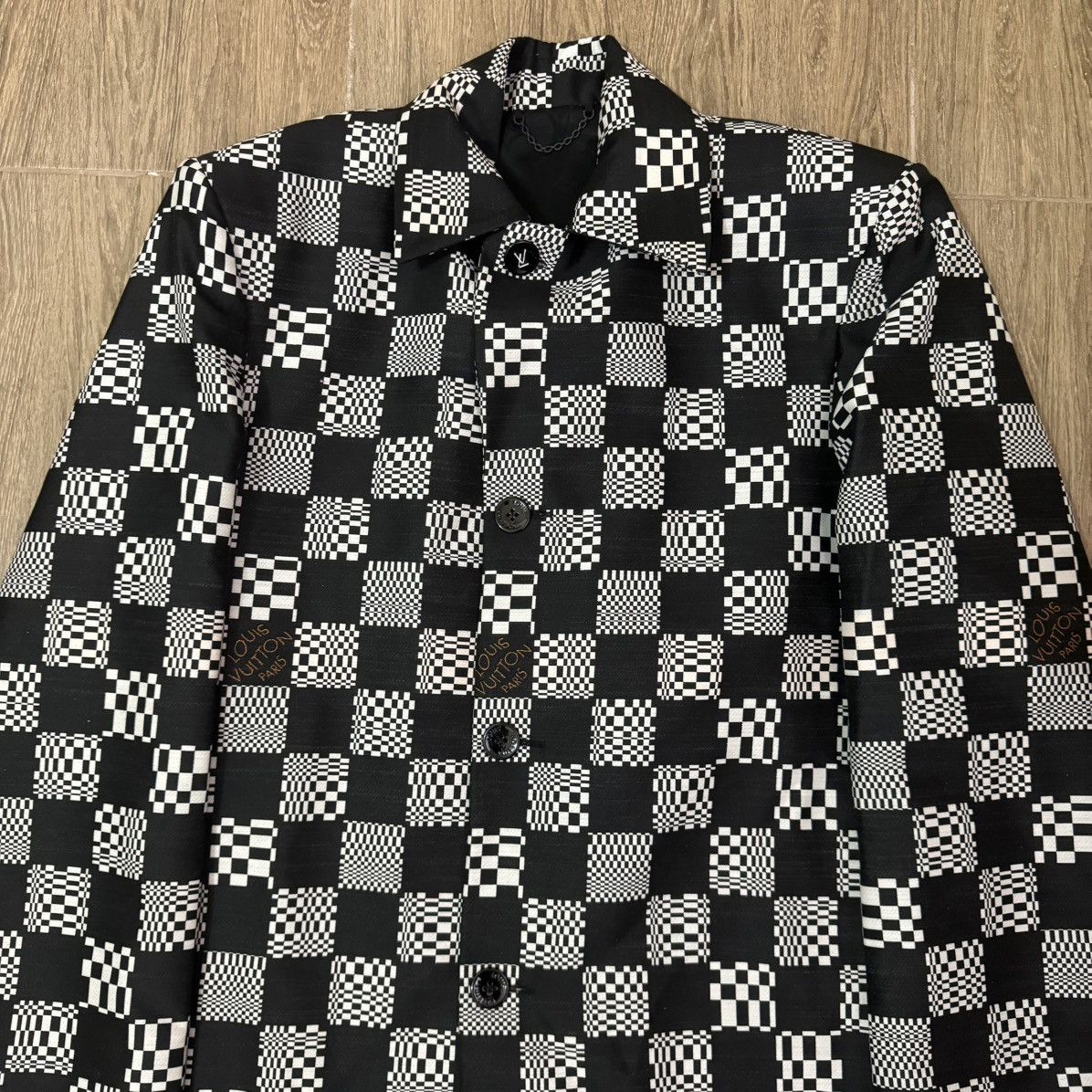 Louis Vuitton Louis Vuitton Damier Car Coat Size US L / EU 52-54 / 3 - 3 Thumbnail