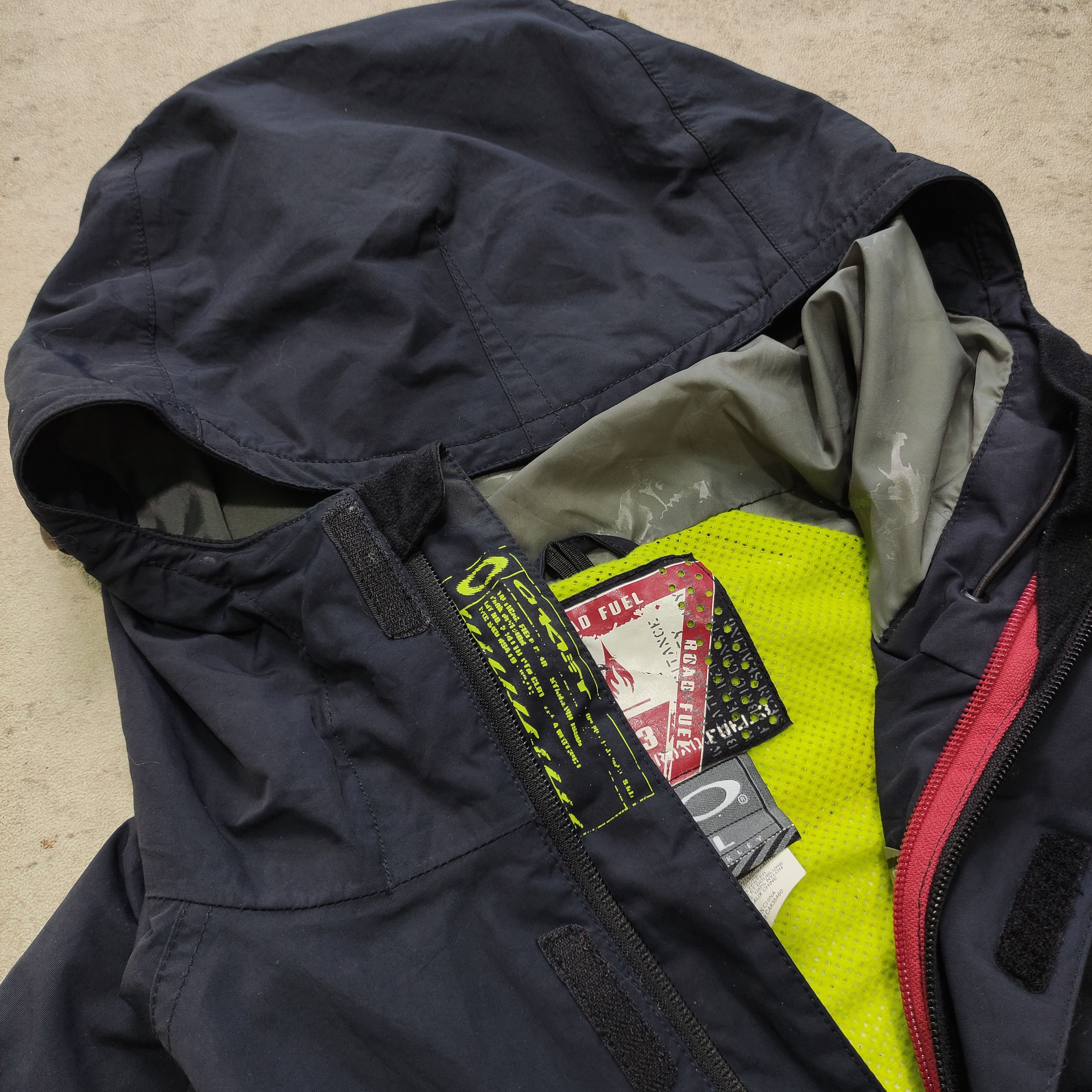 Oakley Oakley Road Fuel Jacket Technical 2000s Size US L / EU 52-54 / 3 - 15 Thumbnail