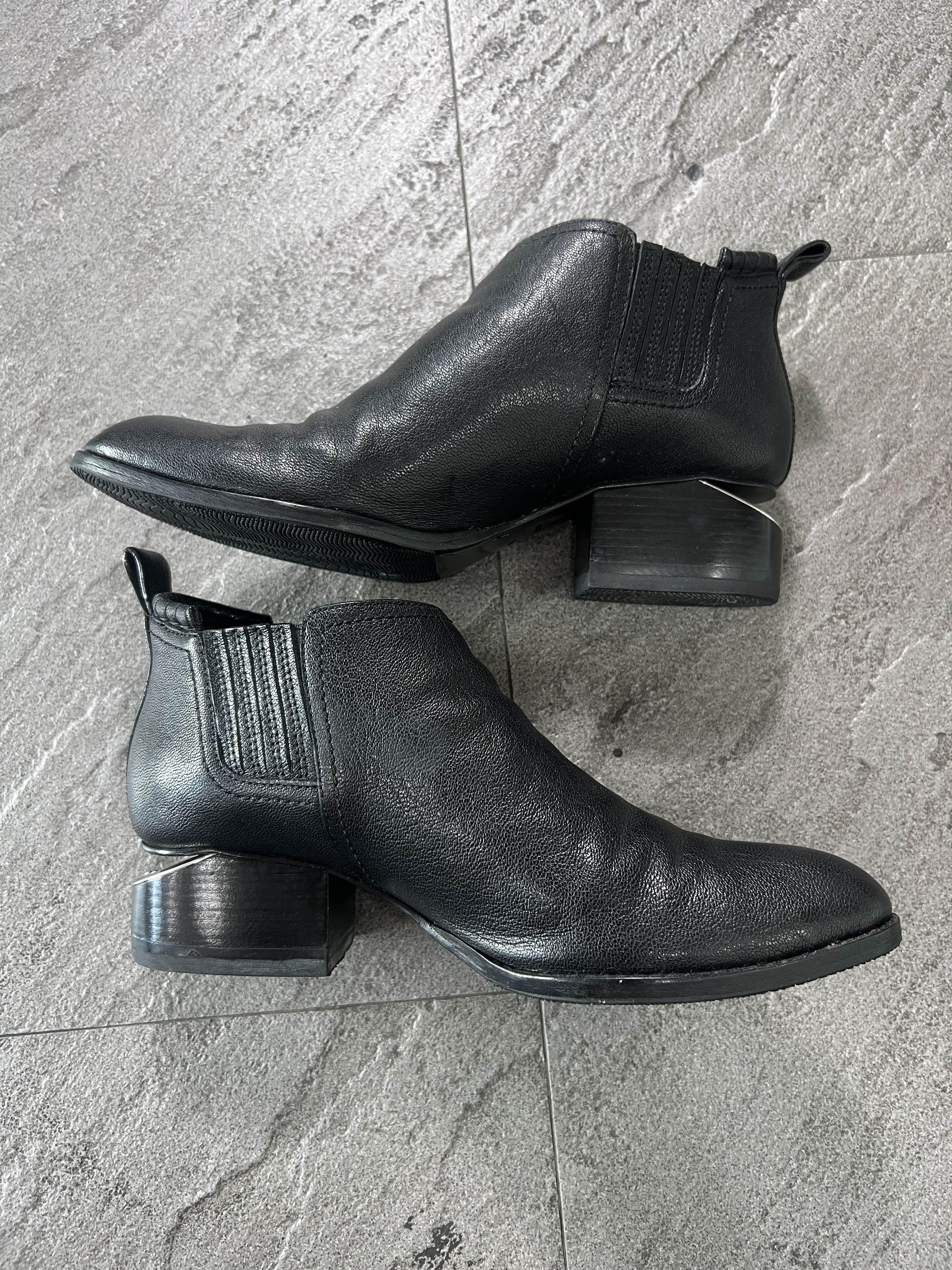 Alexander Wang Alexander Wang Leather Ankle Boots Vibram Sole EU40 Size US 7 / EU 40 - 6 Thumbnail