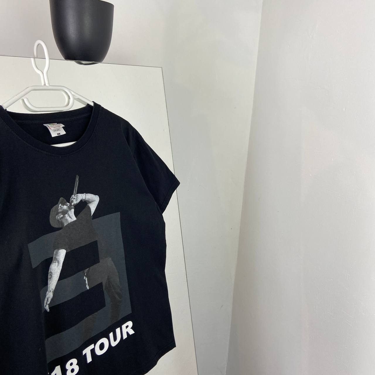 Band Tees Eminem Vintage Tour Tee 2018 Rap T-Shirt Size US L / EU 52-54 / 3 - 3 Thumbnail