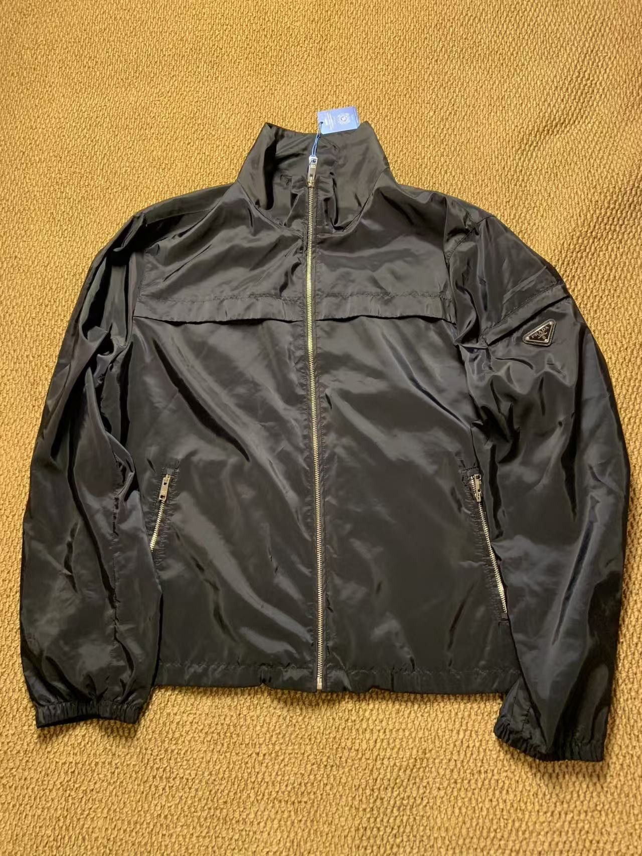 Prada Prada Triangle Logo Windbreaker Size XXL Size US XXL / EU 58 / 5 - 1 Thumbnail