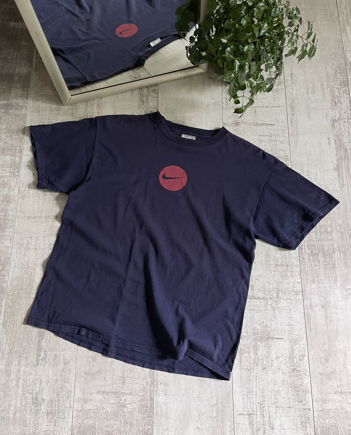 Nike × Vintage Vintage Nike Y2K Central Logo T-Shirt Swoosh Blue Fade RARE Size US L / EU 52-54 / 3 - 1 Thumbnail