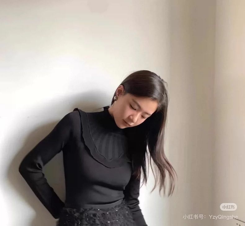 Hermes Hermes Ruffled Silk Knit Top 22FW-2506 Size M / US 6-8 / IT 42-44 - 9 Thumbnail