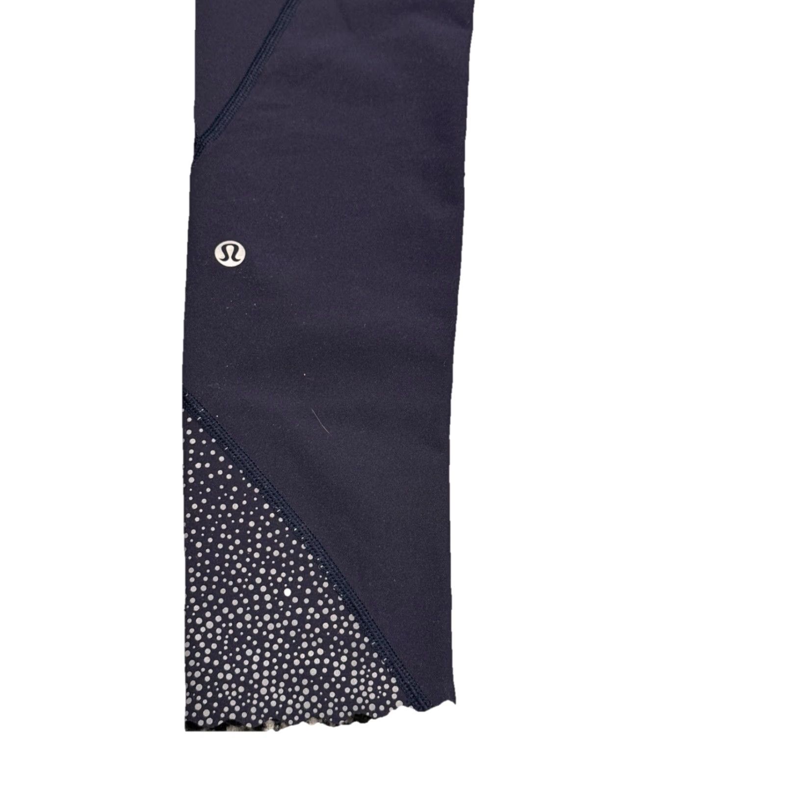 Lululemon Lululemon Blue Tight Stuff Tight II Scallop Hem Reflective 24.5" Inseam Sz 4 Leggings Women Regular Size 4 Blue Reflective Athleisure Size 27" / US 4 / IT 40 - 7 Thumbnail