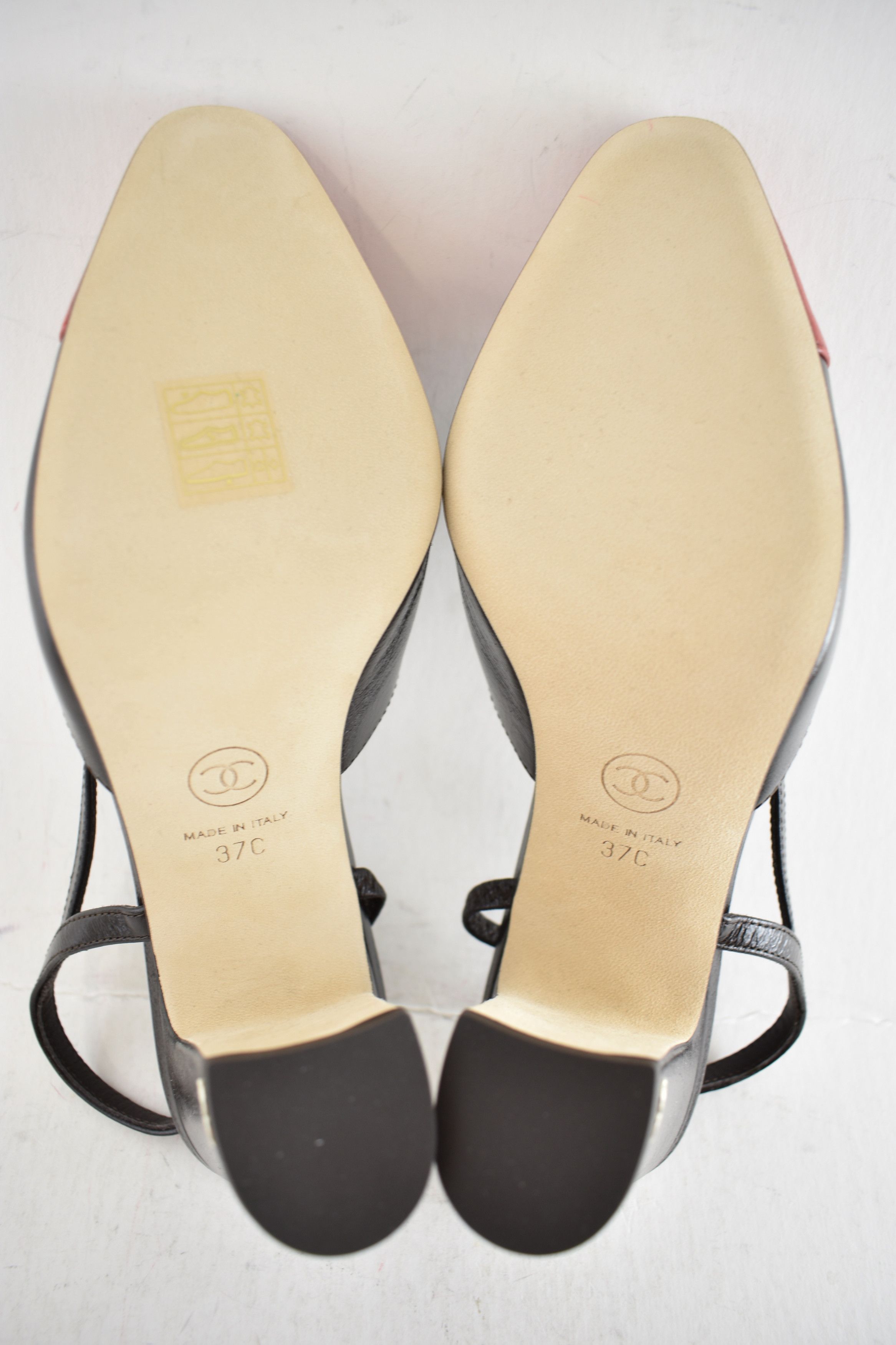 Chanel 26S Blazy Red CC Coco Sling Slingback Block Heel Pump 37c Size US 7 / IT 37 - 19 Thumbnail
