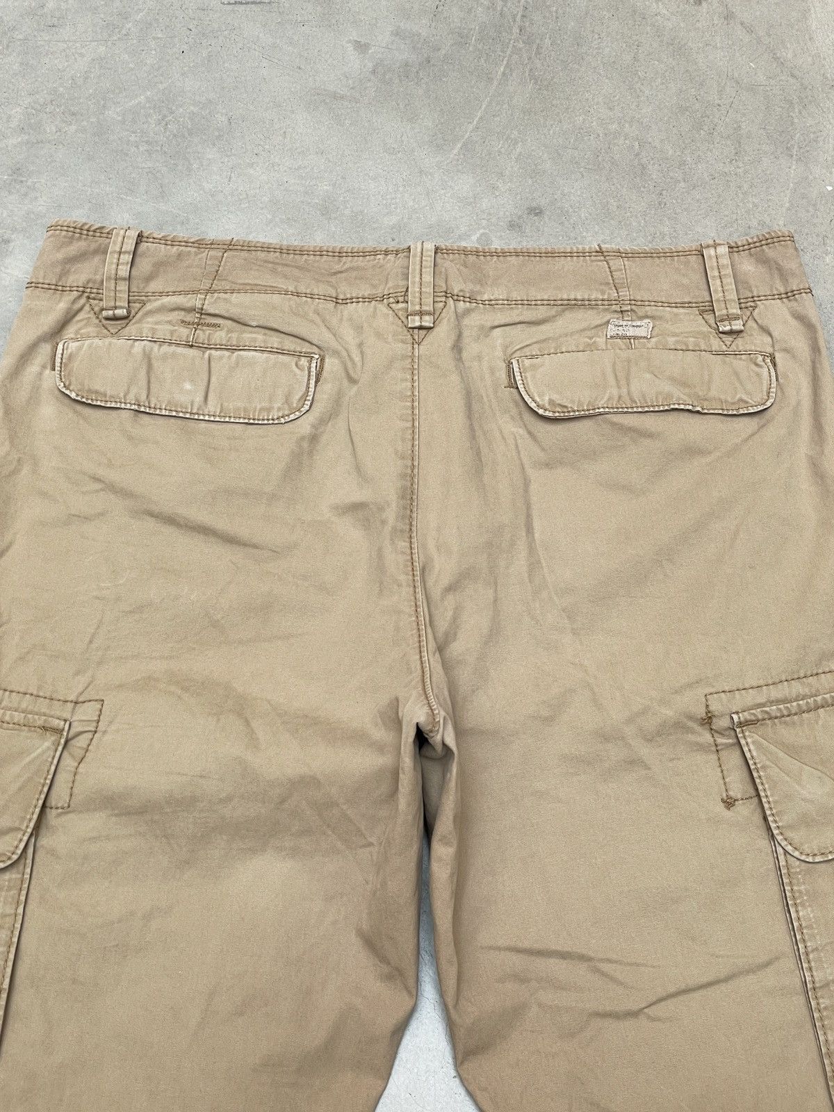 Vintage Vintage Military Cargo Pants Beige Wide Workwear Fit size 36 Size US 36 / EU 52 - 4 Thumbnail