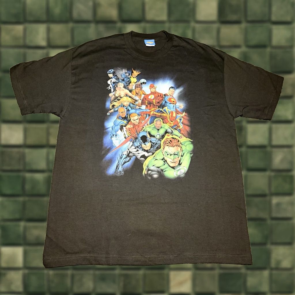 DC Comics Keywords: Uses the most important terms: "Vintage DC Justice League Shirt XL", "Black Cotton Graphic Batman Superman Wonder Woman. Size US XL / EU 56 / 4 - 1 Thumbnail