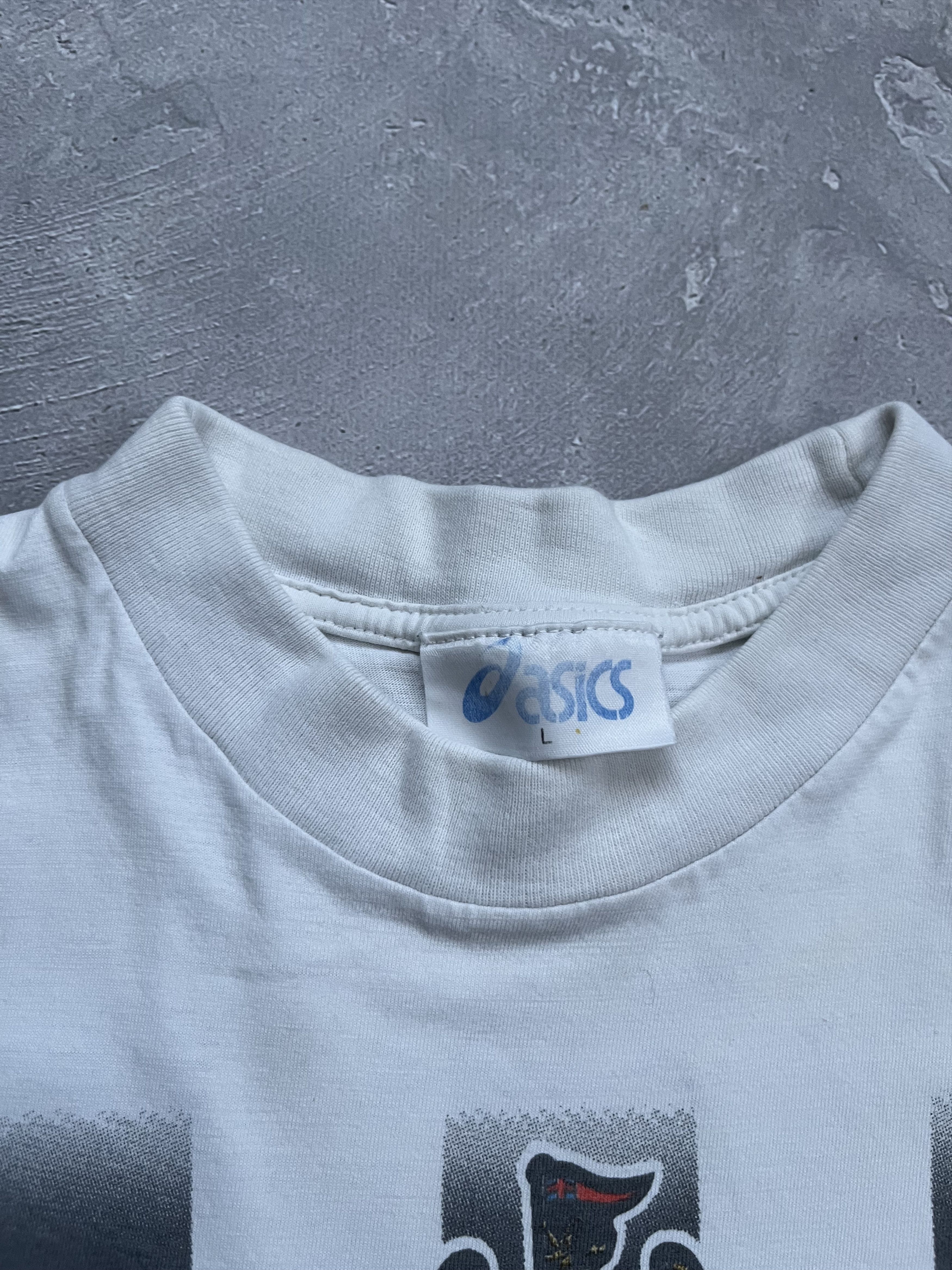 Asics Rare Asics New Castle United Big Logo vintage t shirt Size US L / EU 52-54 / 3 - 6 Thumbnail