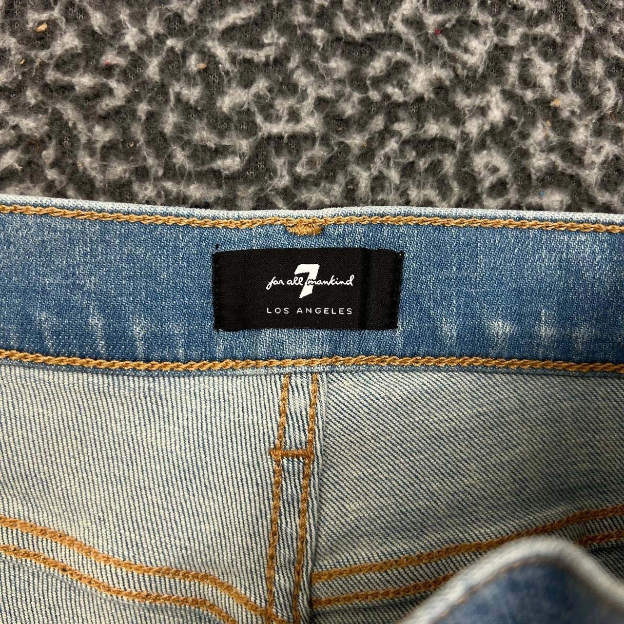 7 For All Mankind 7 For All Mankind Jeans Shorts Women 27 Denim Faded Pockets Size 27" / US 4 / IT 40 - 3 Thumbnail