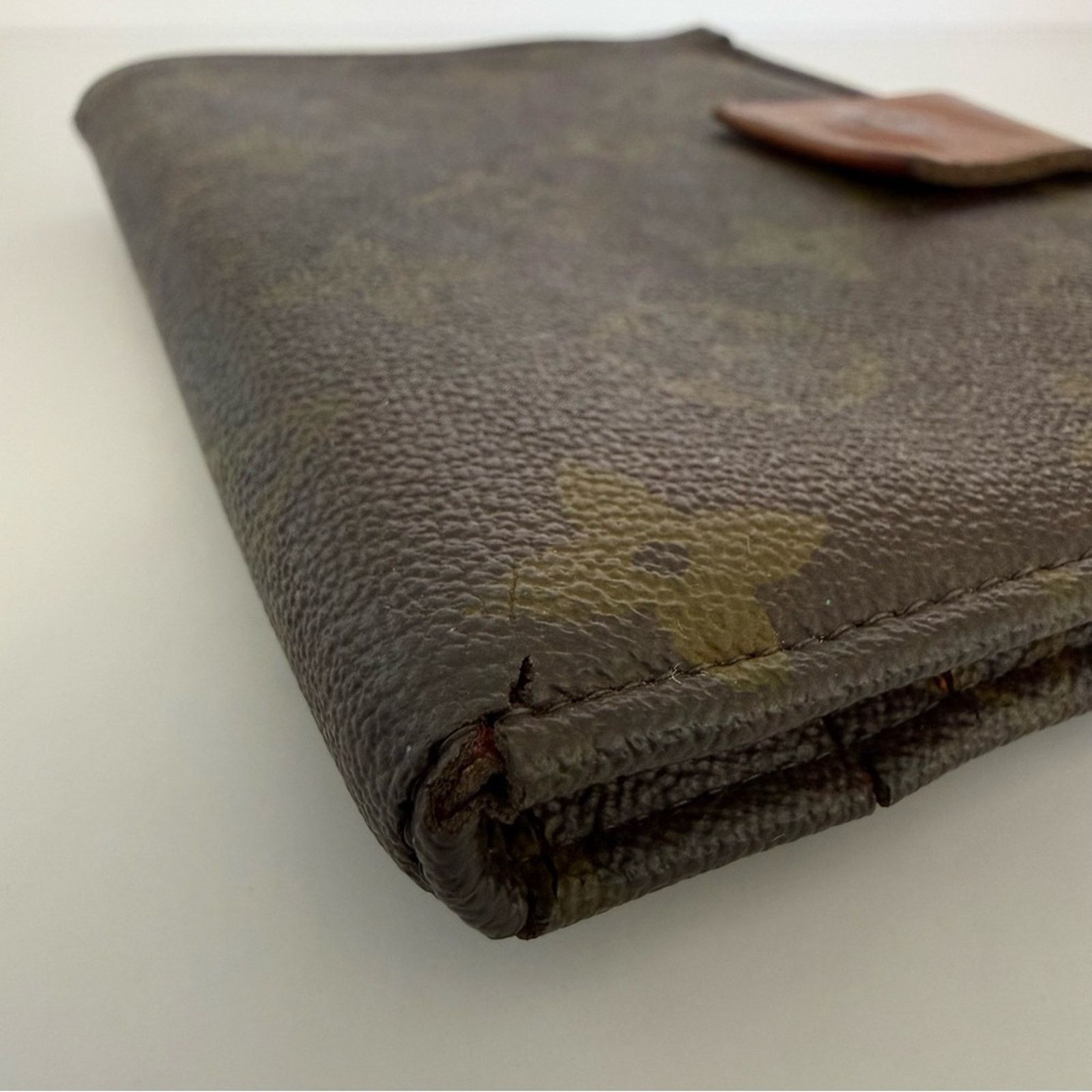 Louis Vuitton Louis Vuitton vintage unisex wallet Authentic Size ONE SIZE - 4 Thumbnail
