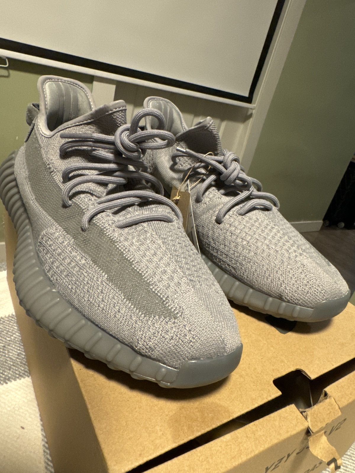 Adidas Yeezy Boost 350 V2 Size US 12 / EU 45 - 3 Thumbnail
