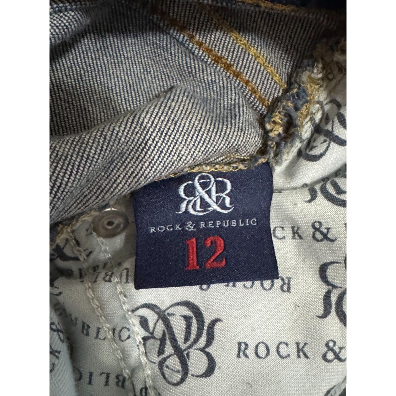 Vintage Rock & Republic Bermuda Shorts Women’s Blue Distressed Size 12 Beach Casual 5-Pocket Denim Short(s) Regular Fit Womens Size 34" / US 12 / IT 48 - 5 Thumbnail