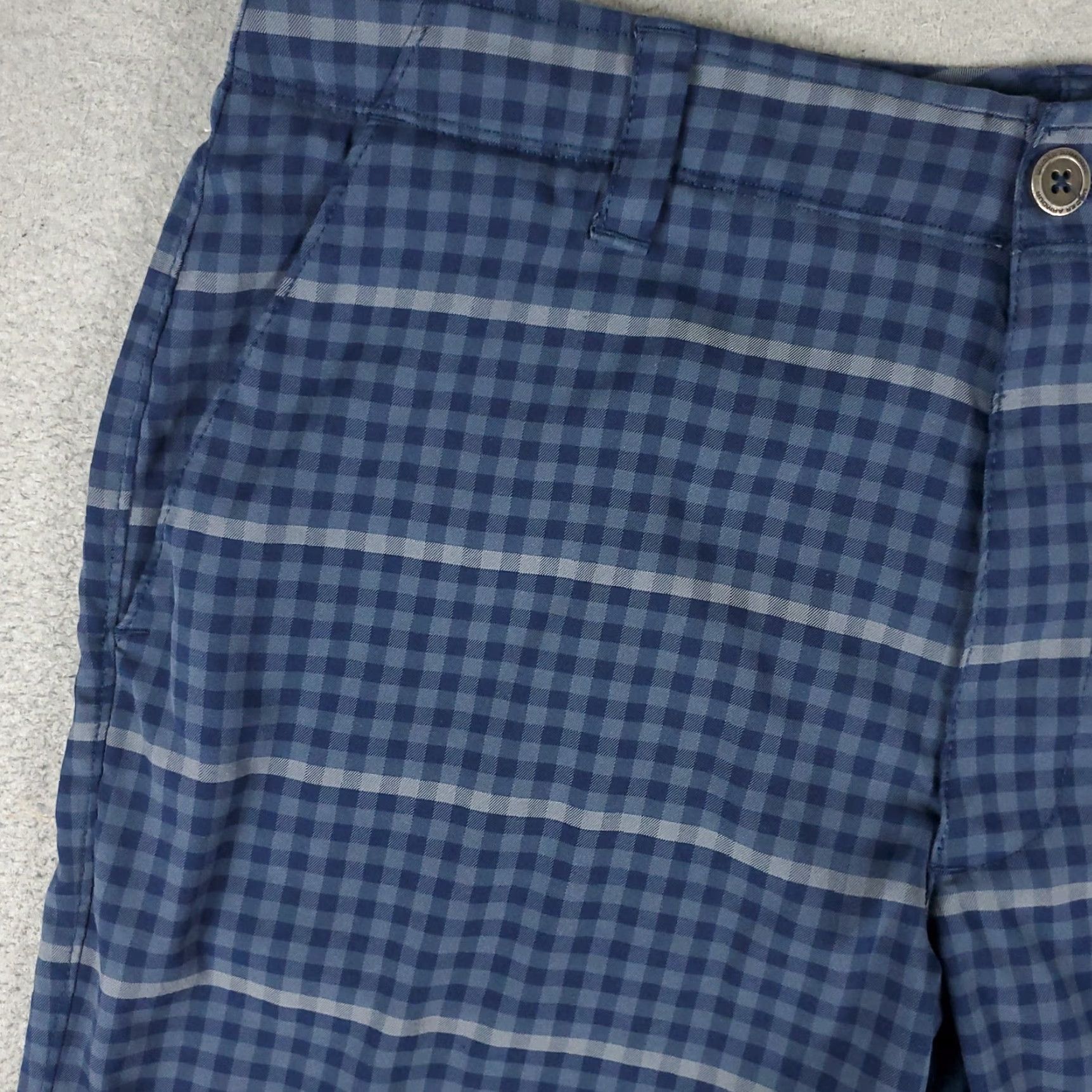Under Armour Under Armour Mens Shorts Size 36 36 Blue Plaid Casual Flat Front Chino Shorts Under Armour Size 36 Blue Plaid Casual Front Chino Mens Shorts Size US 36 / EU 52 - 2 Thumbnail