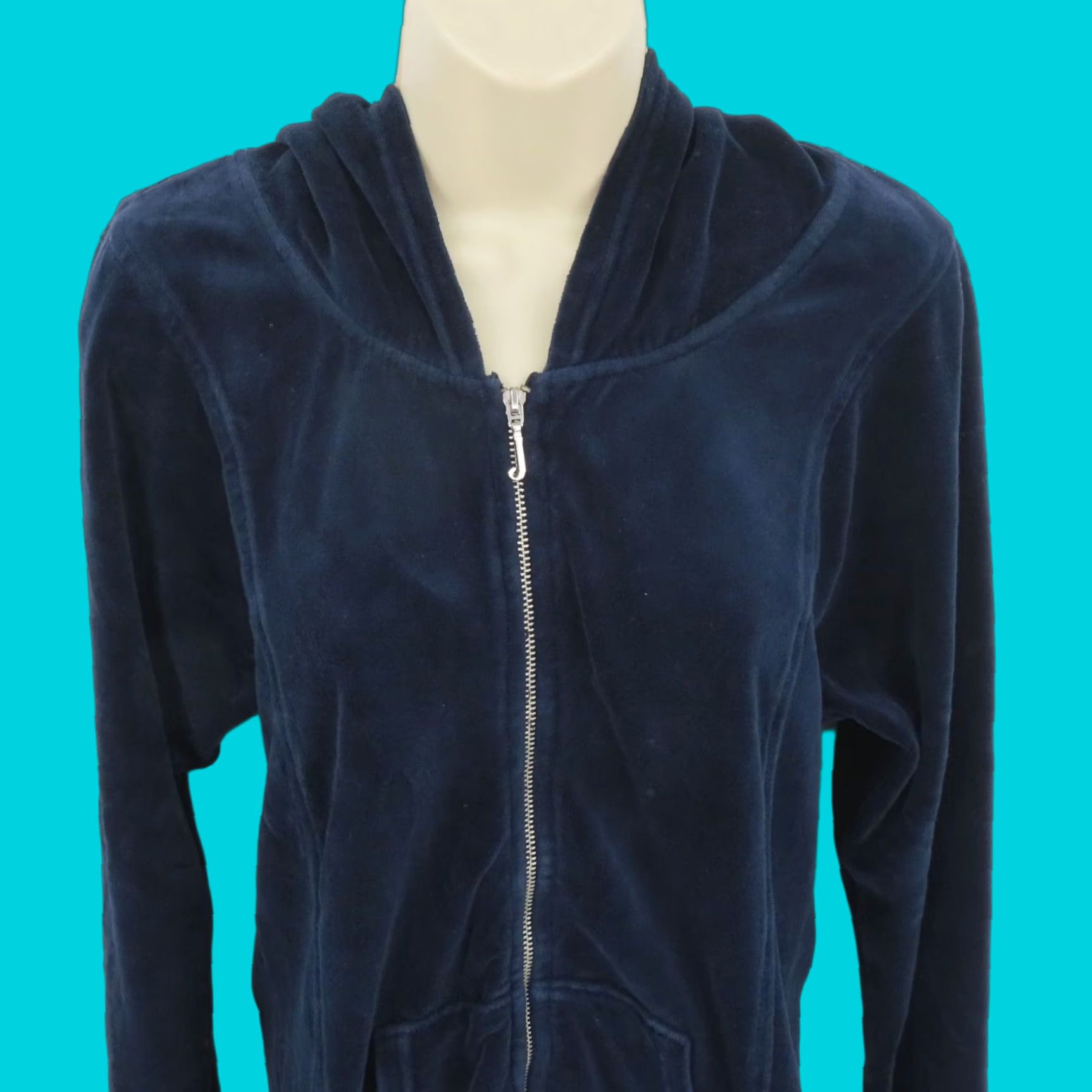 Juicy Couture VINTAGE Juicy Couture Women Medium Blue Velour Full Zip Hoodie Track Suit M Blue Velour Full Zip Hoodie Womens Multifunctional Casual Size M / US 6-8 / IT 42-44 - 1 Thumbnail