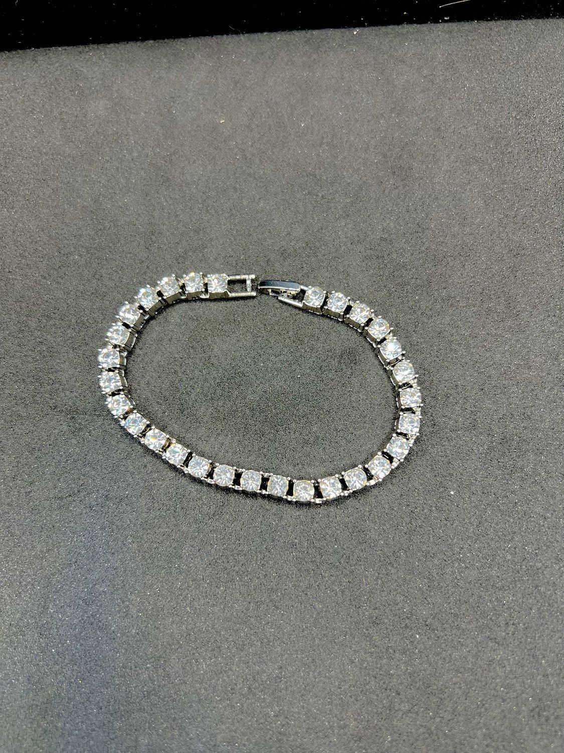 Designer Clear Czs Tennis Chain Bracelet Size ONE SIZE - 2 Thumbnail