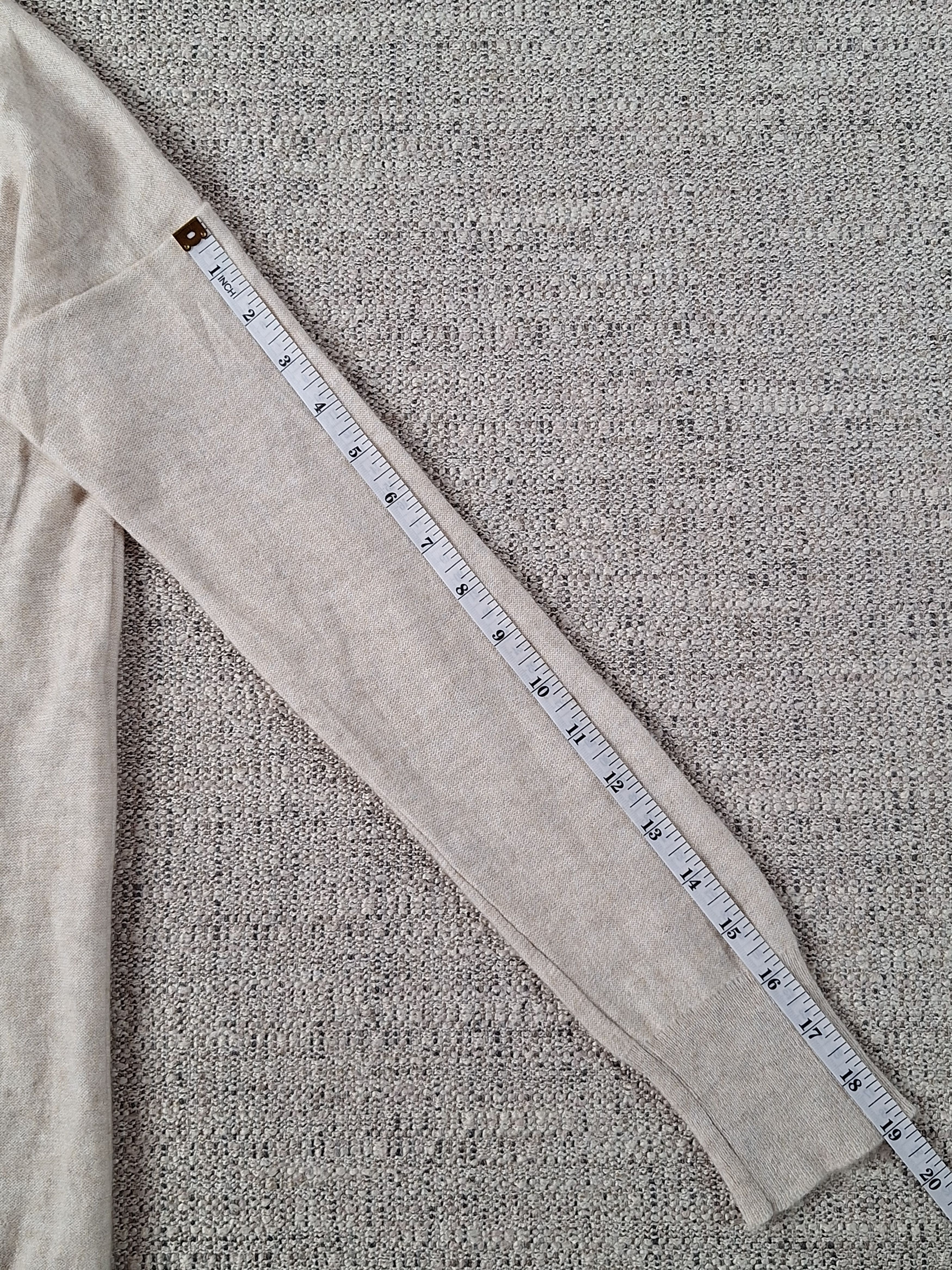 Hermes HERMES PARIS / V Neck Cashmere Sweater Size XXS / US 00 / IT 34 - 13 Thumbnail