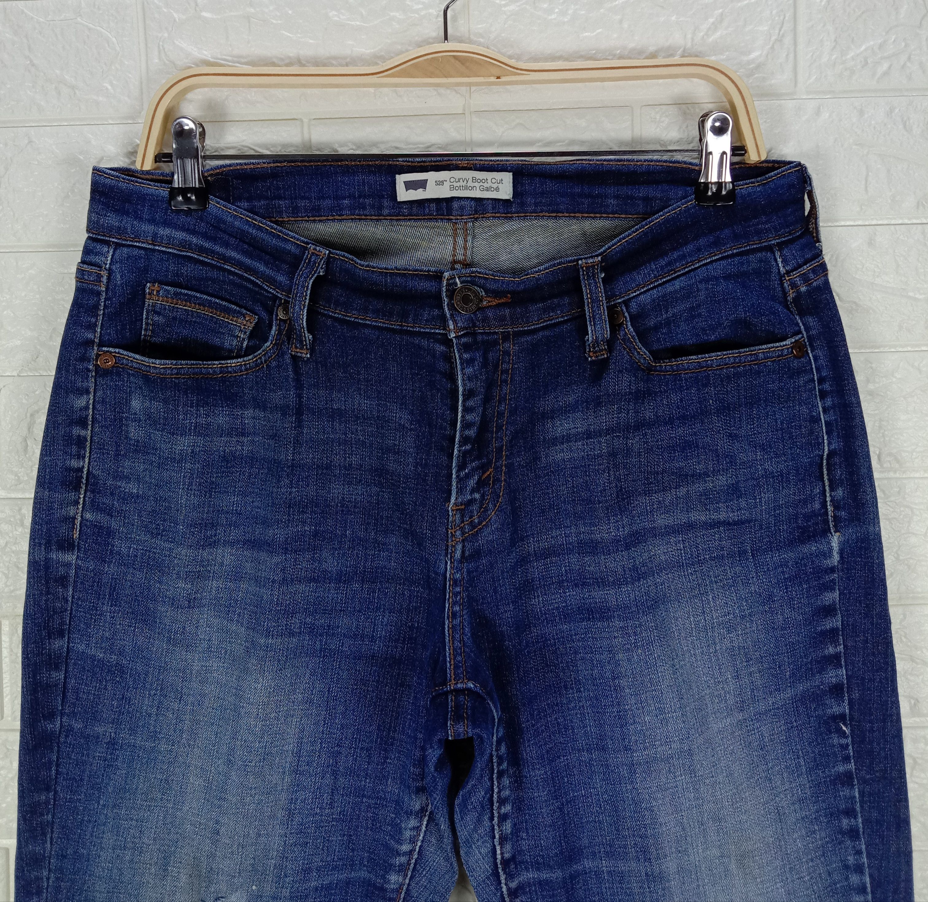 Levi's Vintage Levi's 529 Flare Jeans Curvy Boot Cut Denim Size 32" / US 10 / IT 46 - 2 Thumbnail