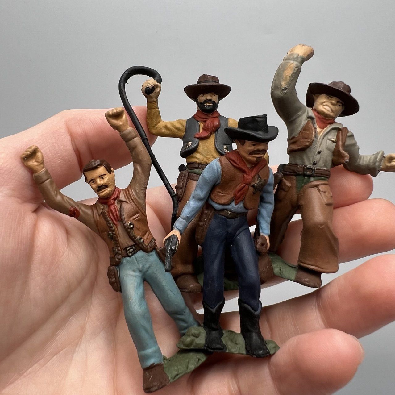 Vintage Vintage Soviet Plastic Set of 8 Soldiers Cowboys Signed Size ONE SIZE - 5 Thumbnail