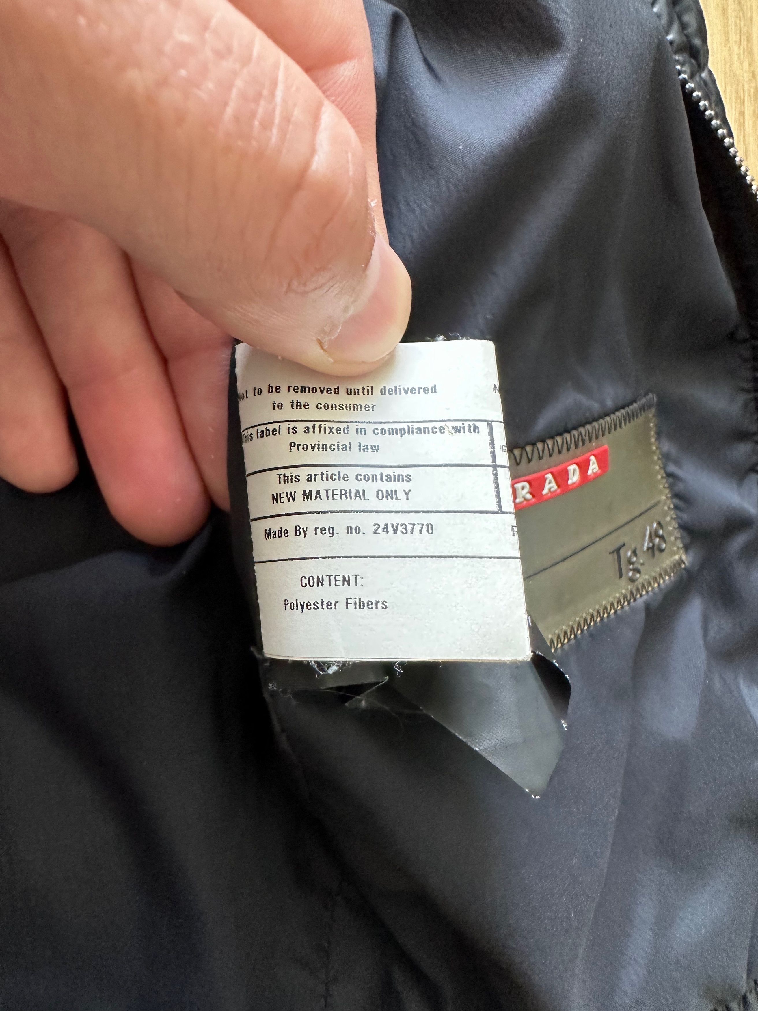 Prada PRADA black texture red tab padded ribbed nylon linea rossa Size US M / EU 48-50 / 2 - 19 Thumbnail