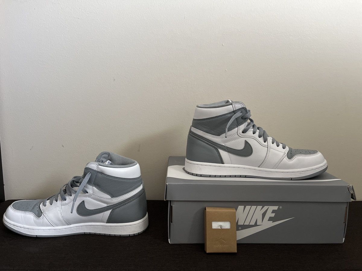 Jordan Brand × Nike Jordan 1 High Stealth White Size US 10.5 / EU 43-44 - 2 Thumbnail