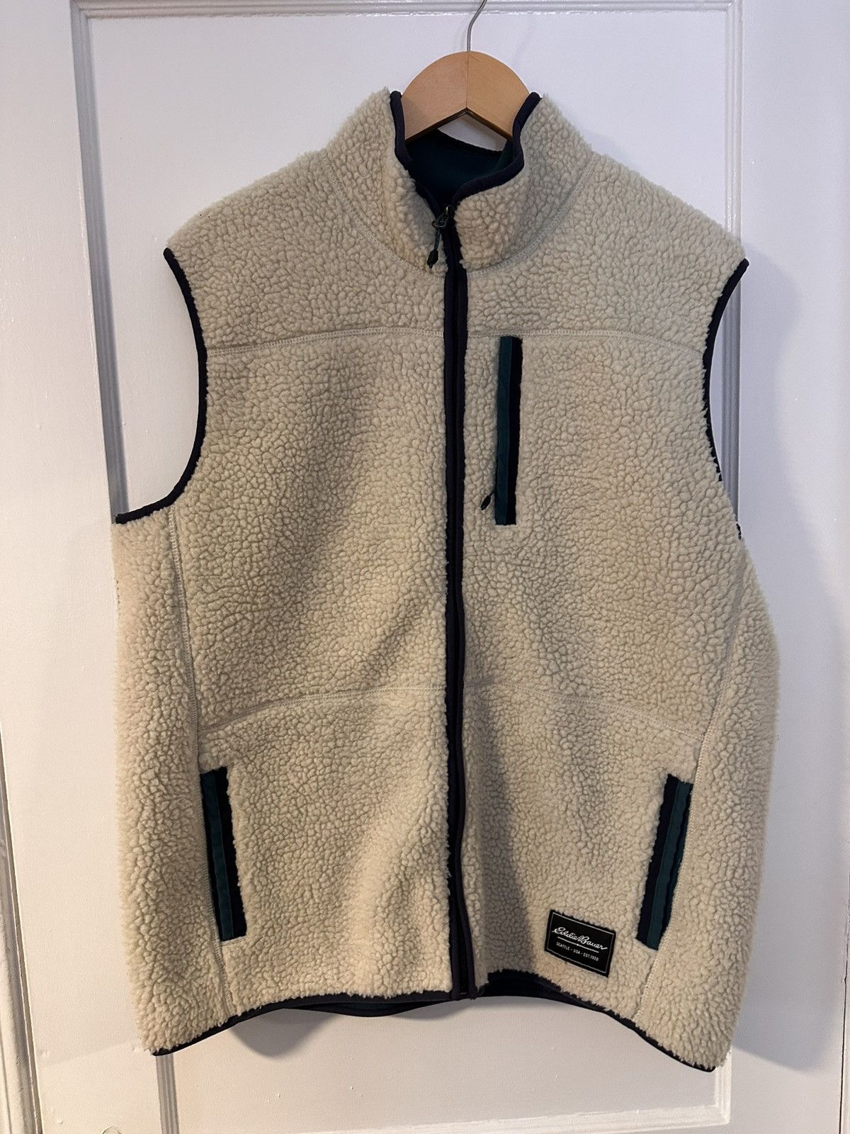 Eddie Bauer Eddie Bauer Cream Fleece Vest L Size US L / EU 52-54 / 3 - 1 Thumbnail