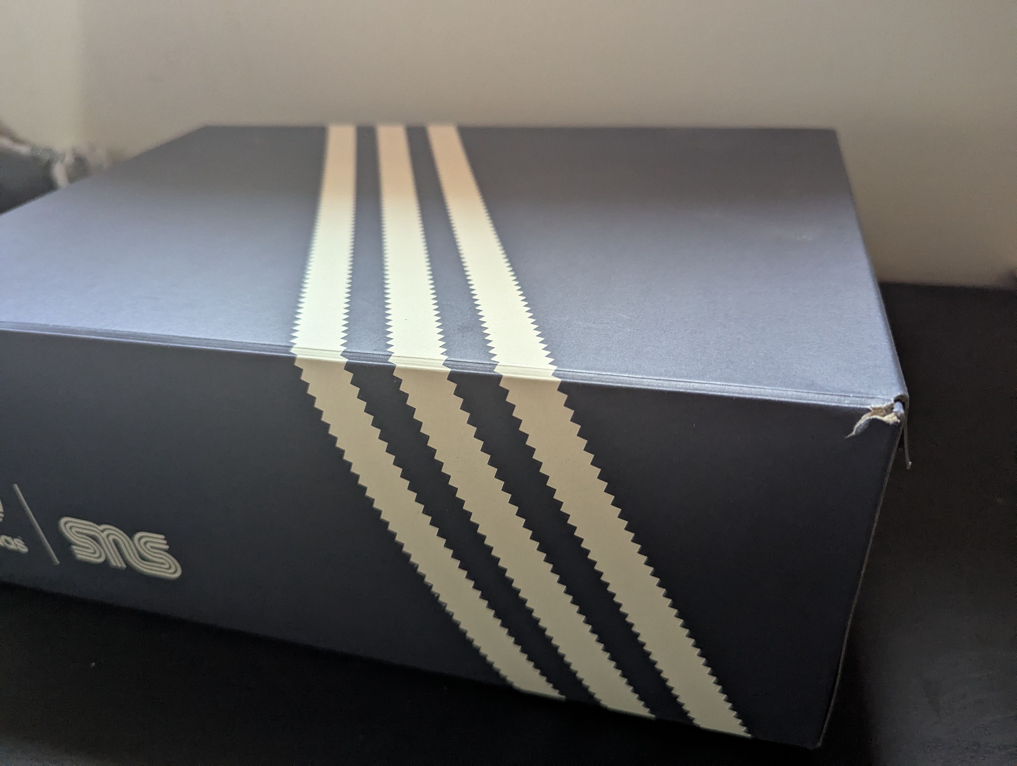 Adidas × Sneakersnstuff Adidas Samba OG x Sneakersnstuff Size US 11 / EU 44 - 9 Thumbnail