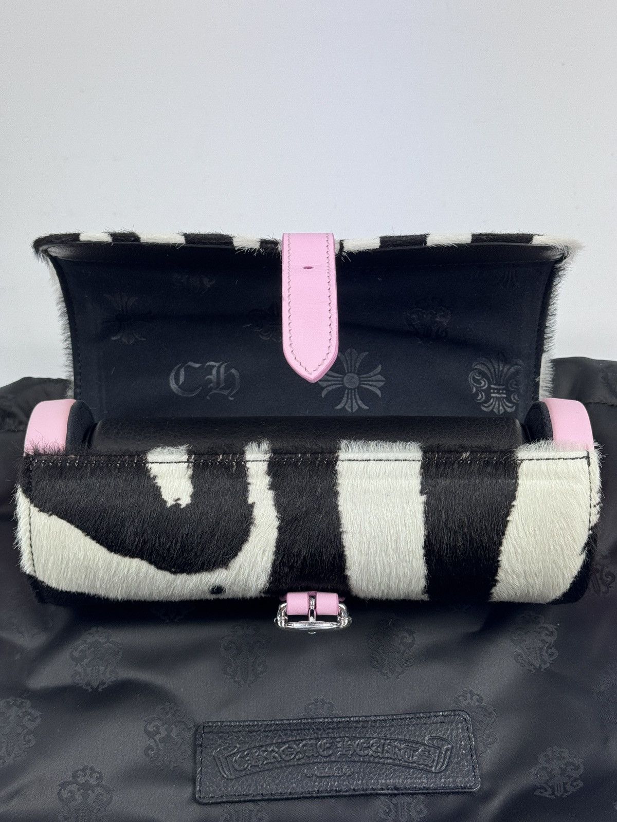 Chrome Hearts ZEBRA PINK LEATHER CROSS WATCH ROLL/CASE Size ONE SIZE - 8 Thumbnail